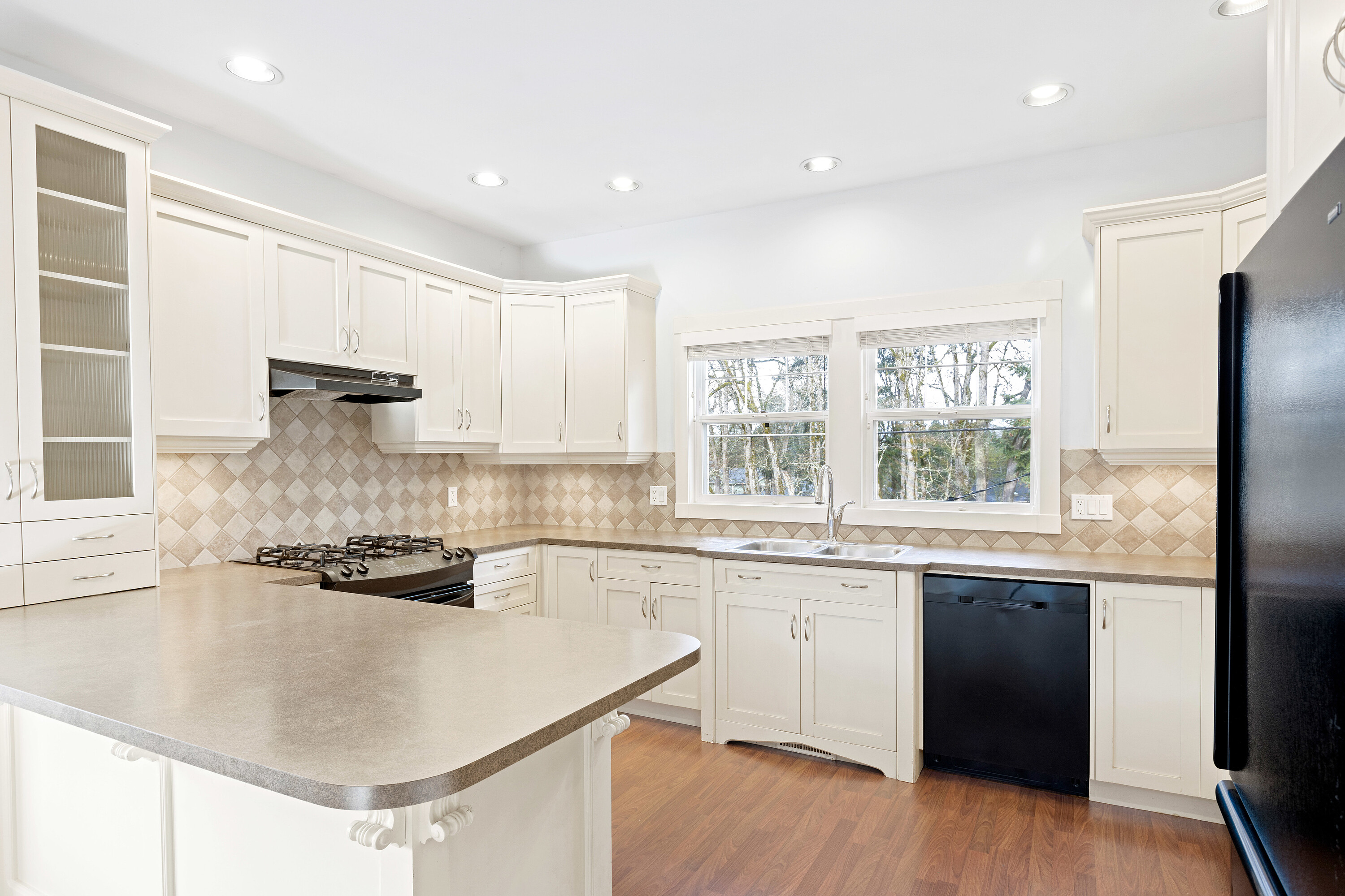 825 Rogers Avenue
