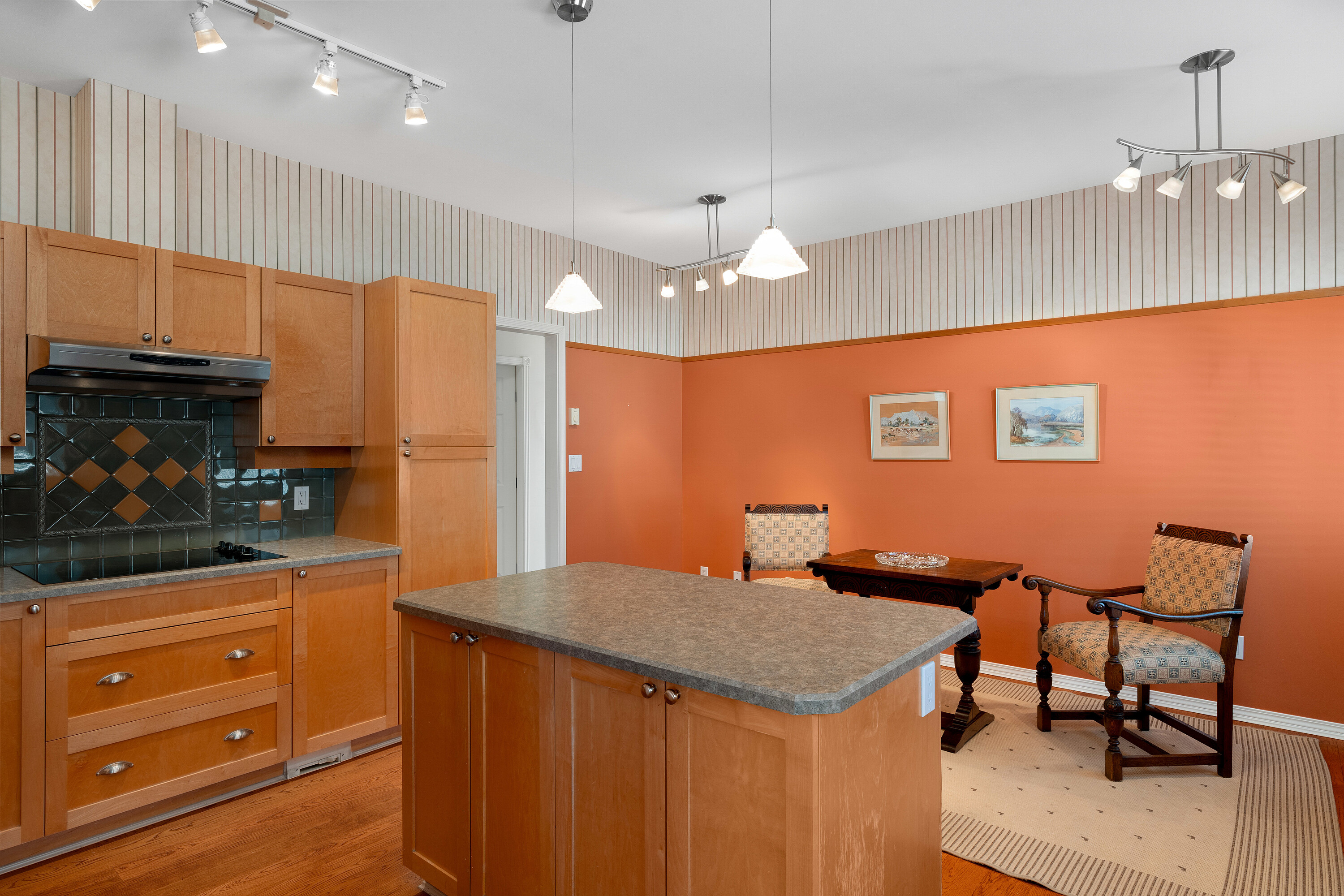 13-2235 Harbour Road