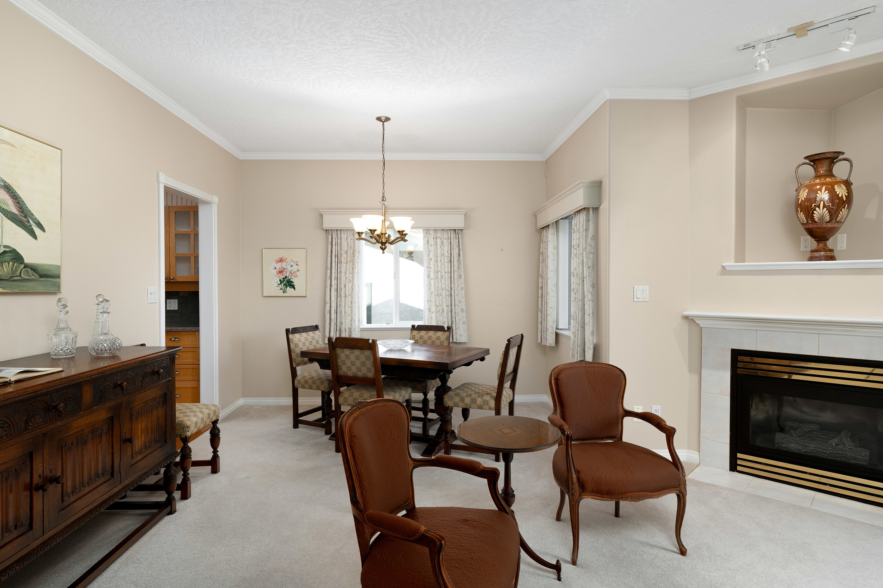 13-2235 Harbour Road