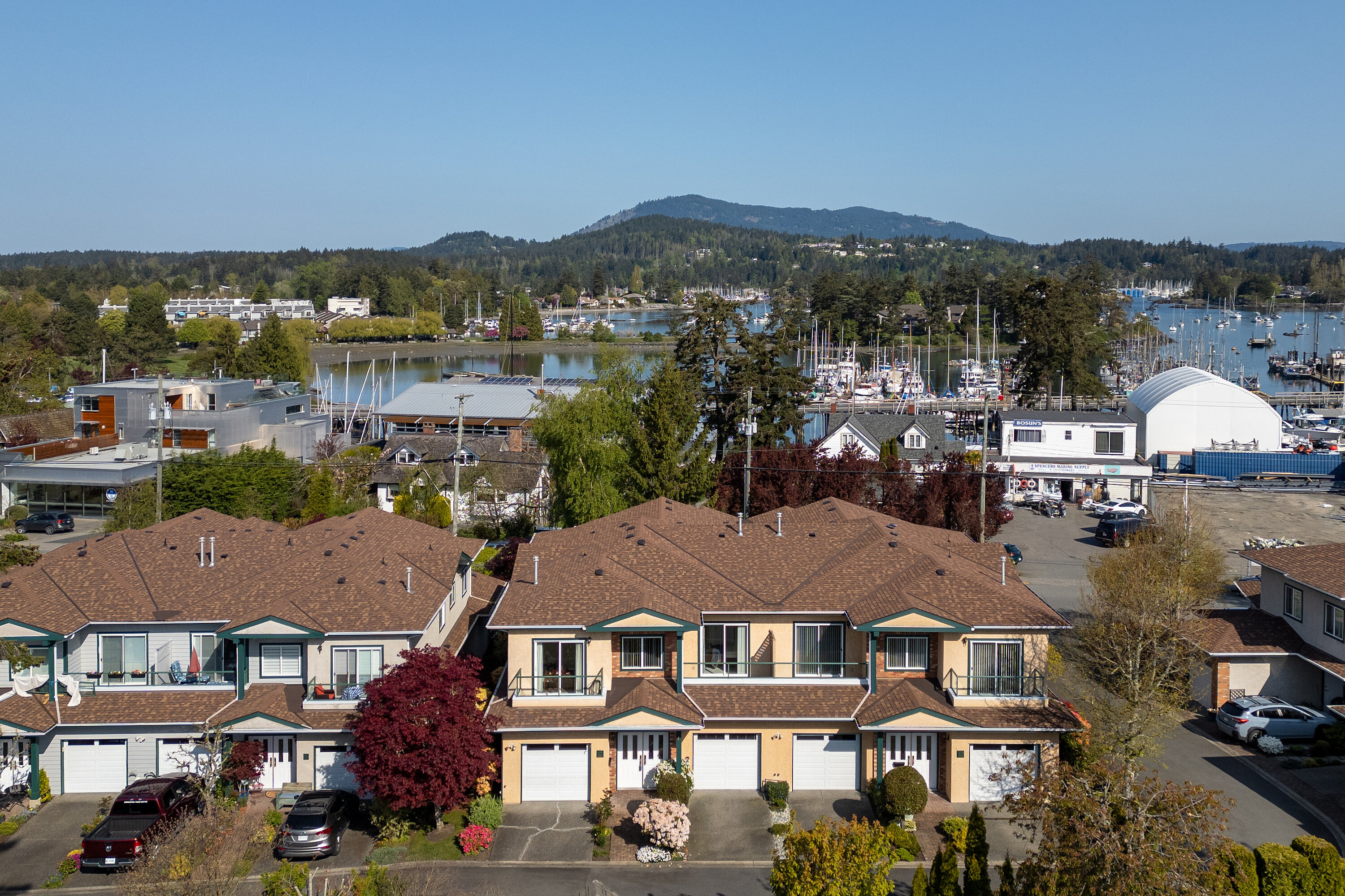 13-2235 Harbour Road