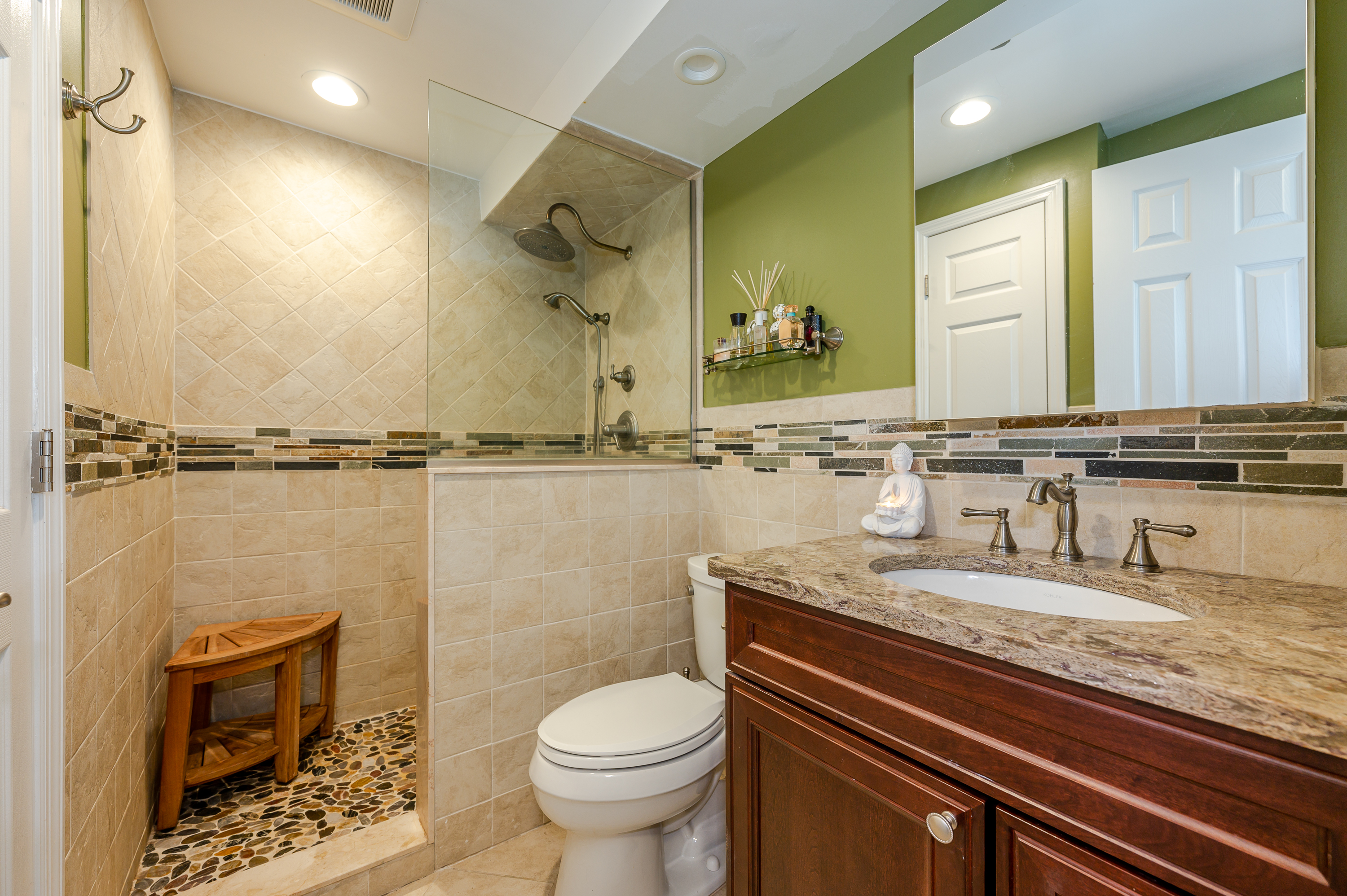 185 W Park Avenue Unit# 201