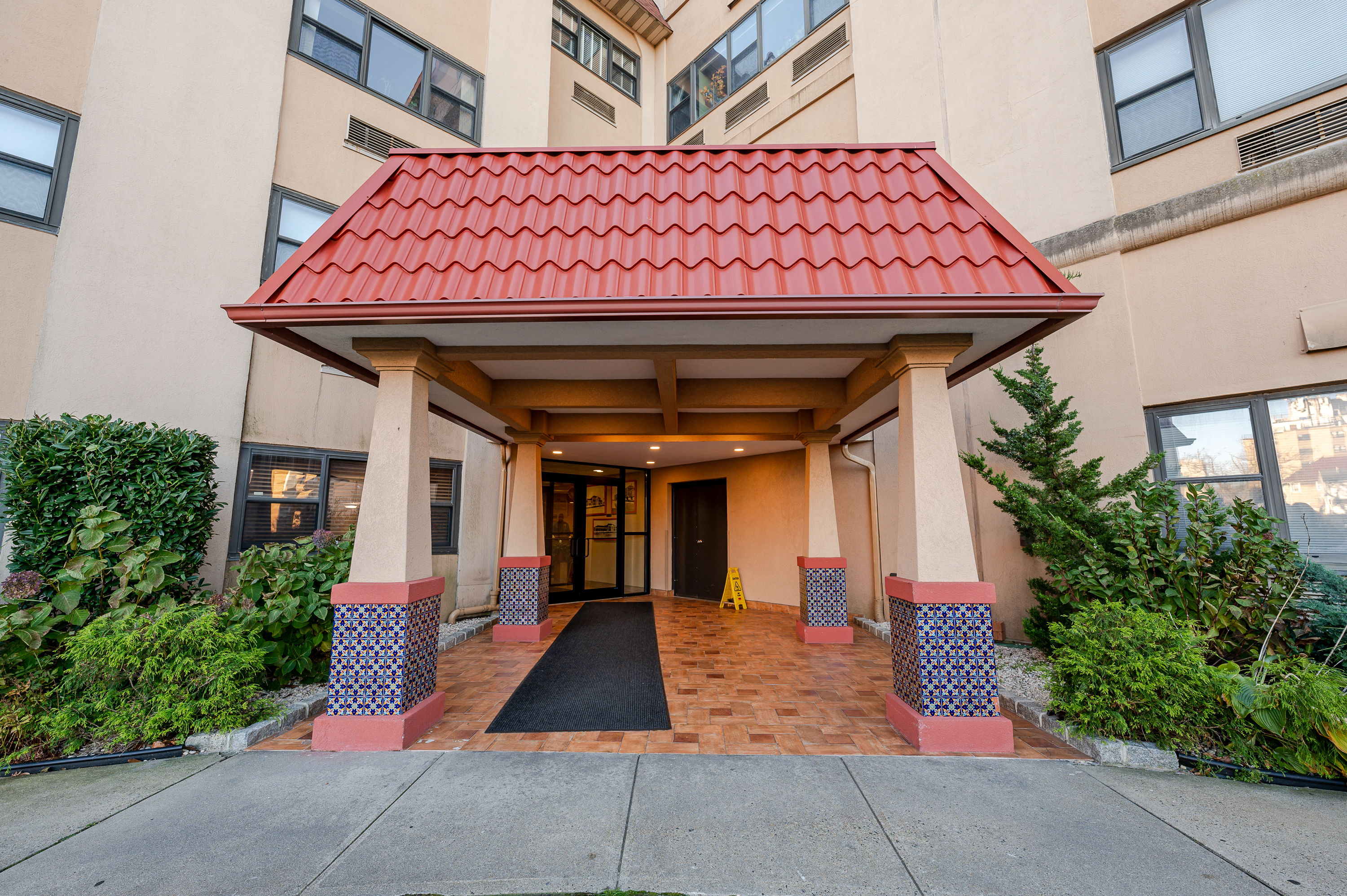 185 W Park Avenue Unit# 201