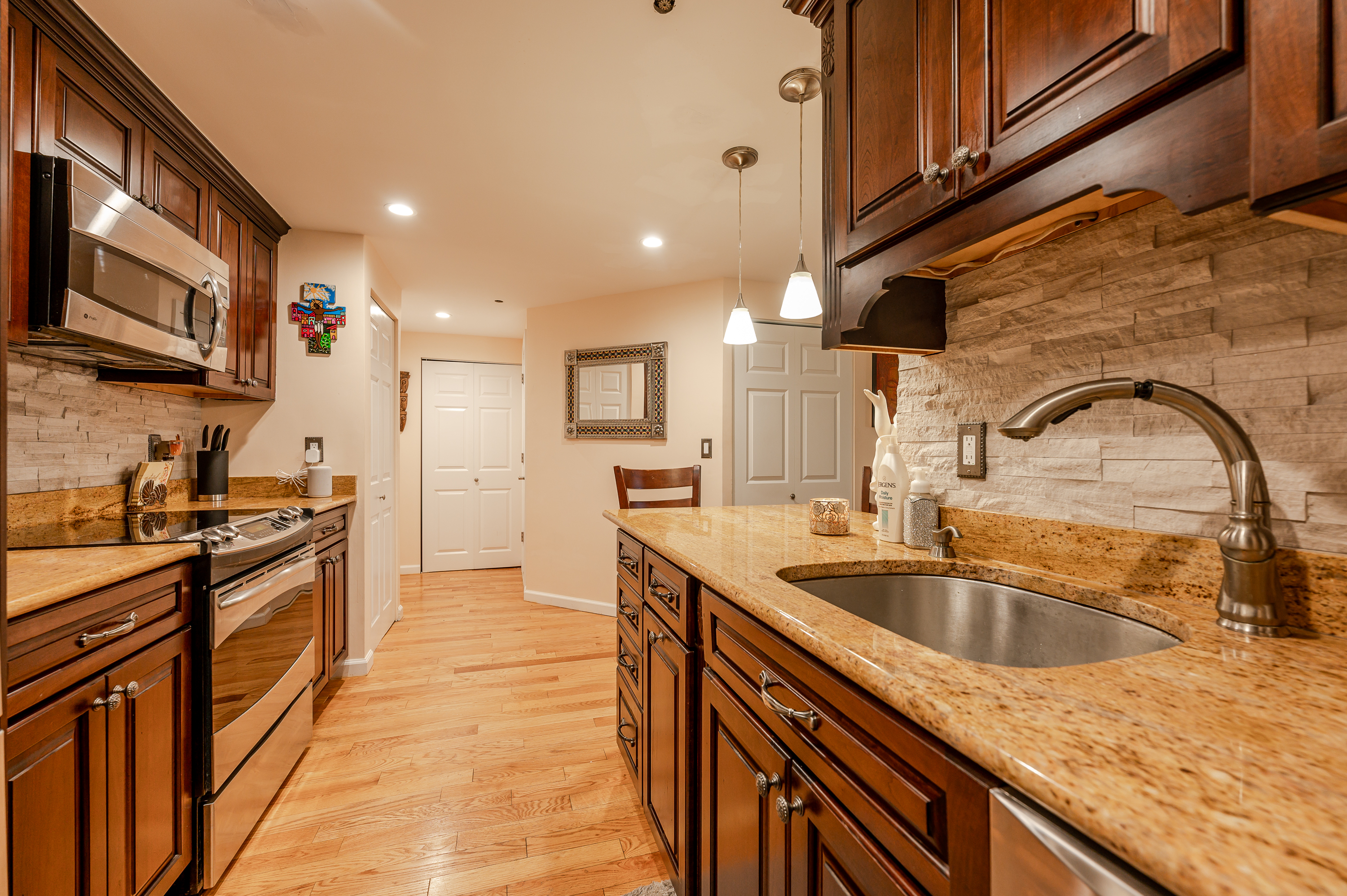 185 W Park Avenue Unit# 201