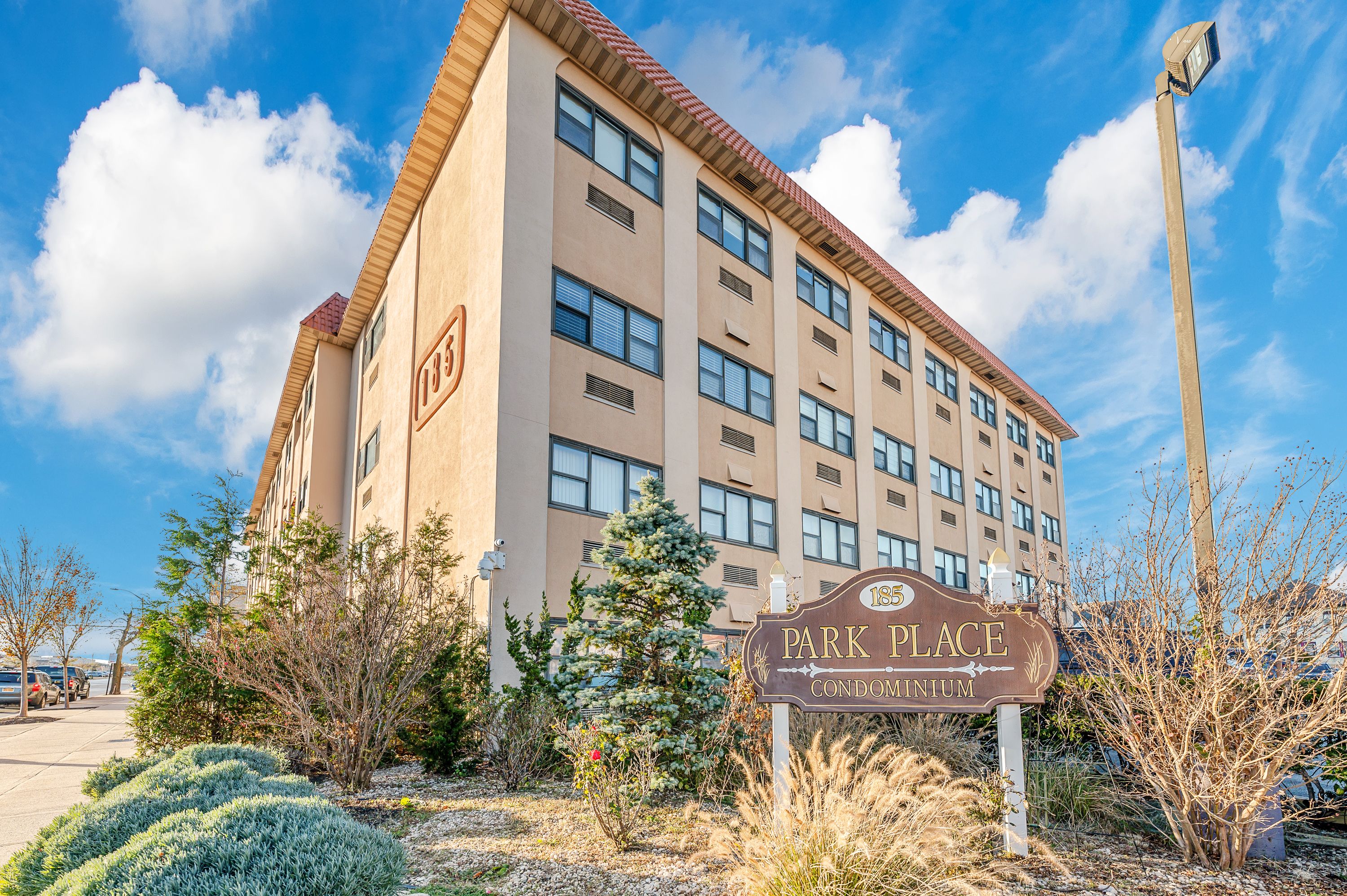 185 W Park Avenue Unit# 201