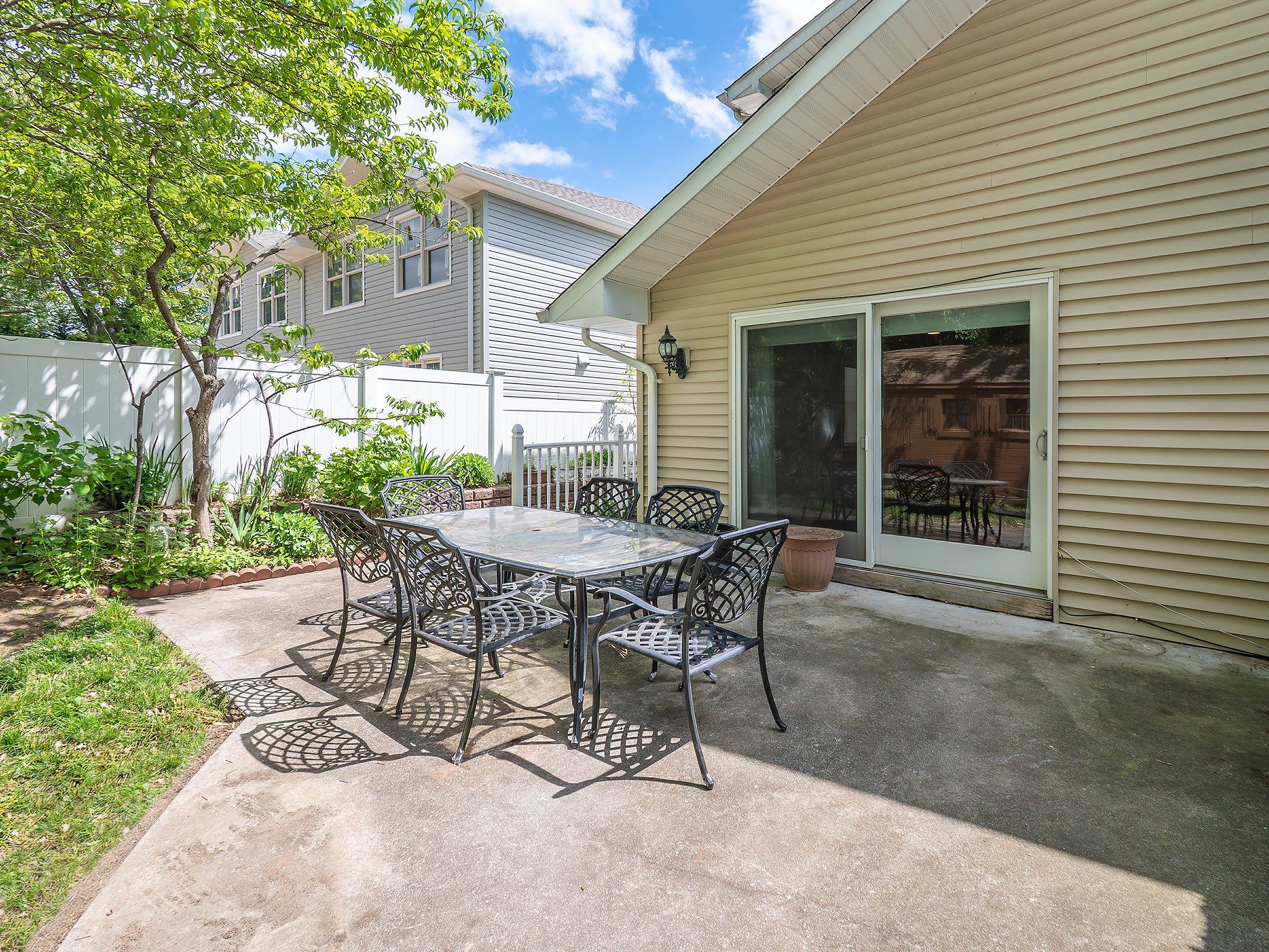21 Marwood Road N