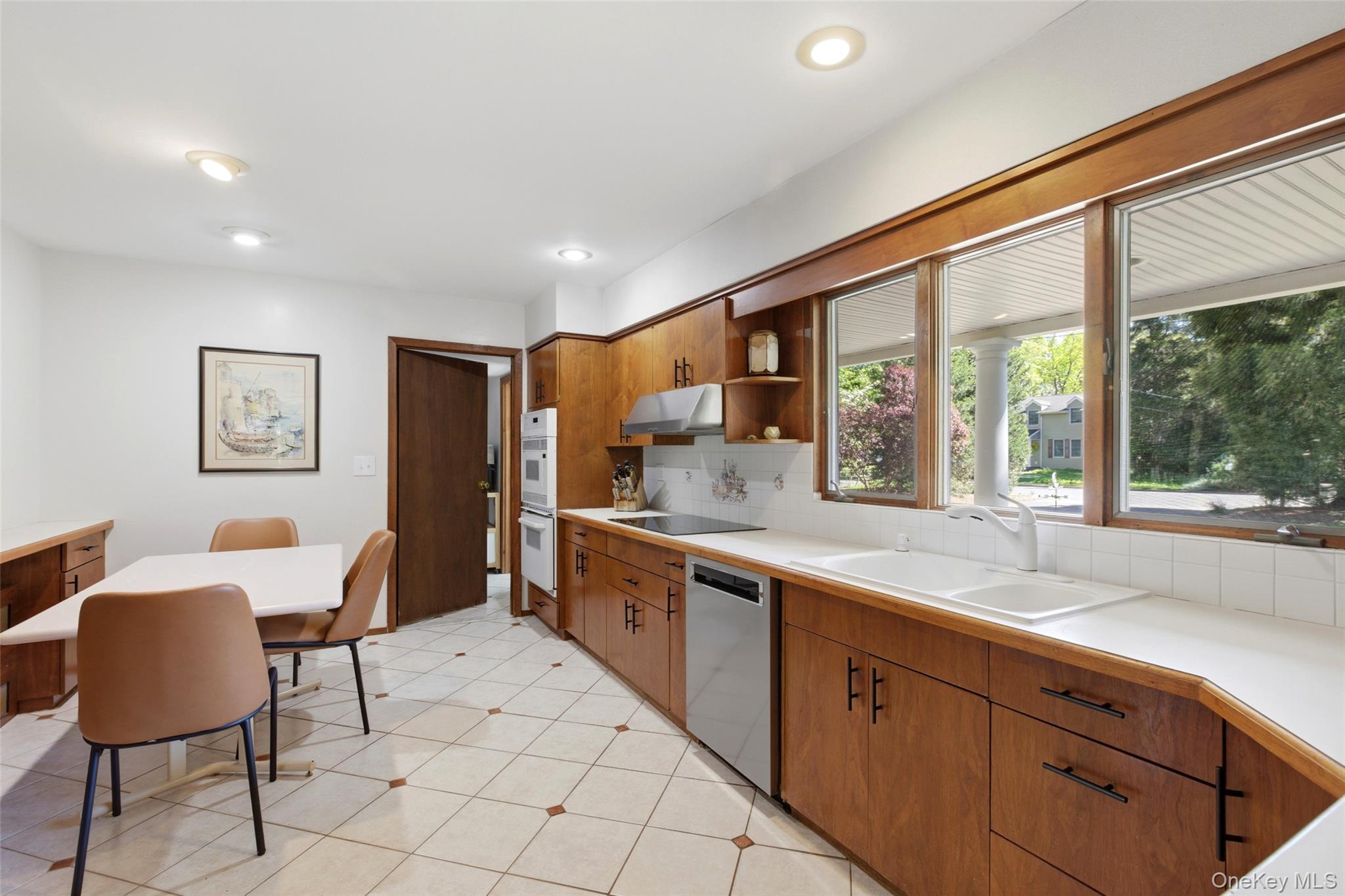 23 Woodhull Road