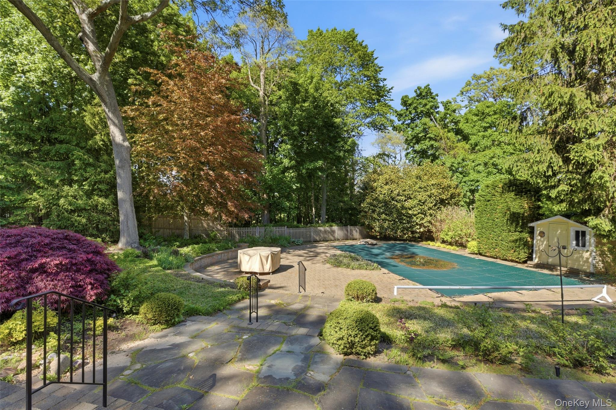 23 Woodhull Road