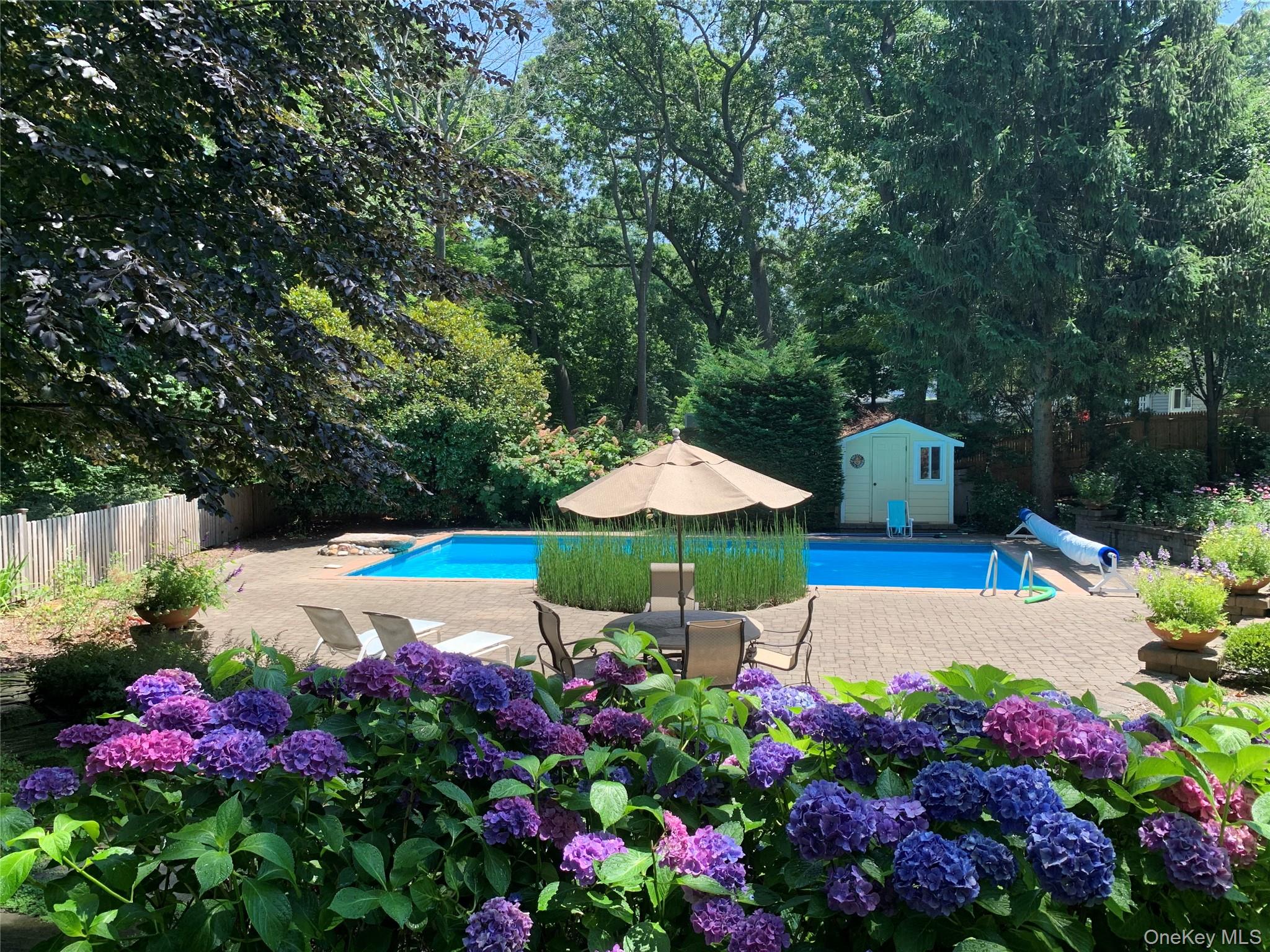 23 Woodhull Road
