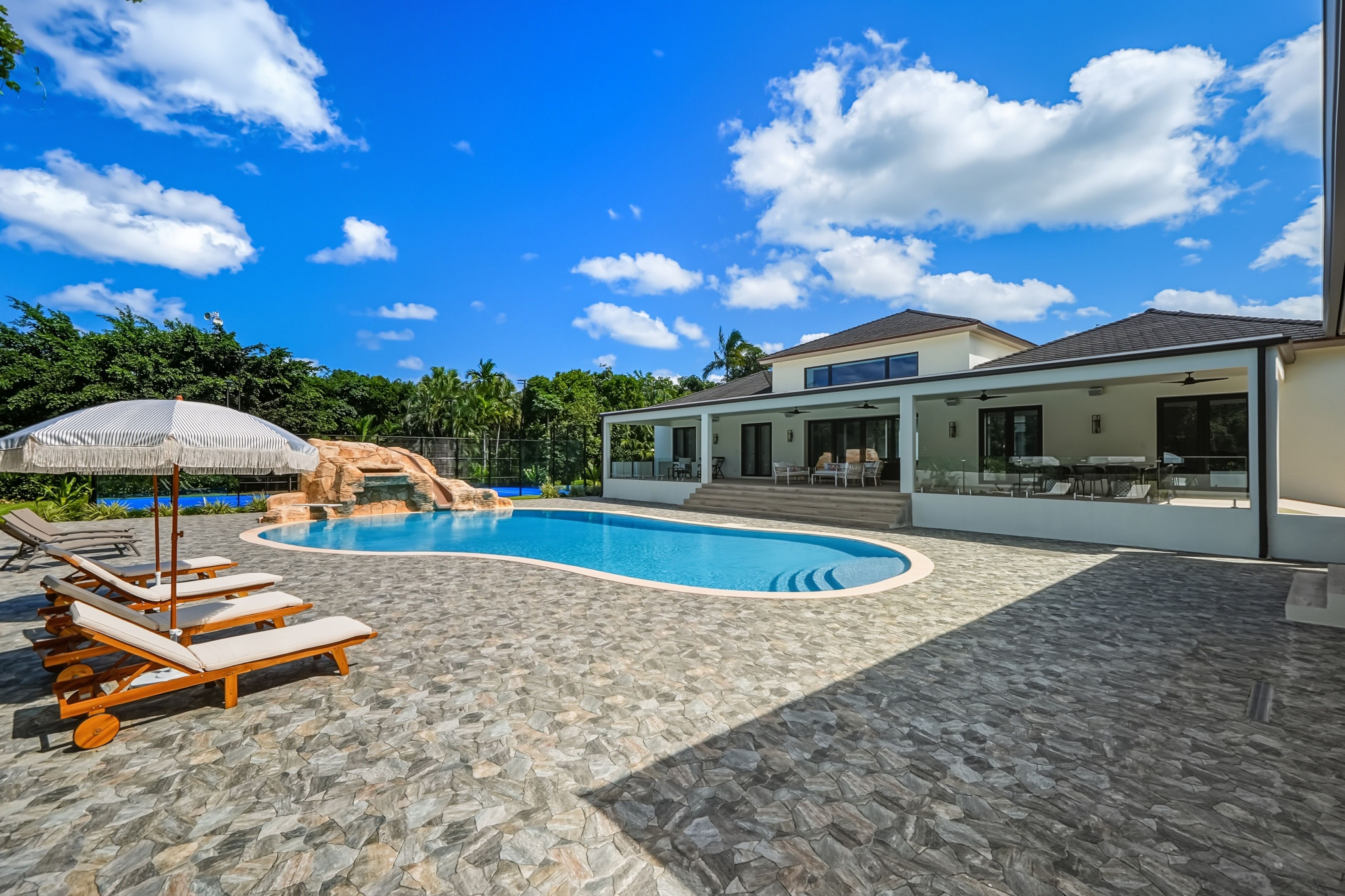 Bali Cinq Bougainvillea Drive