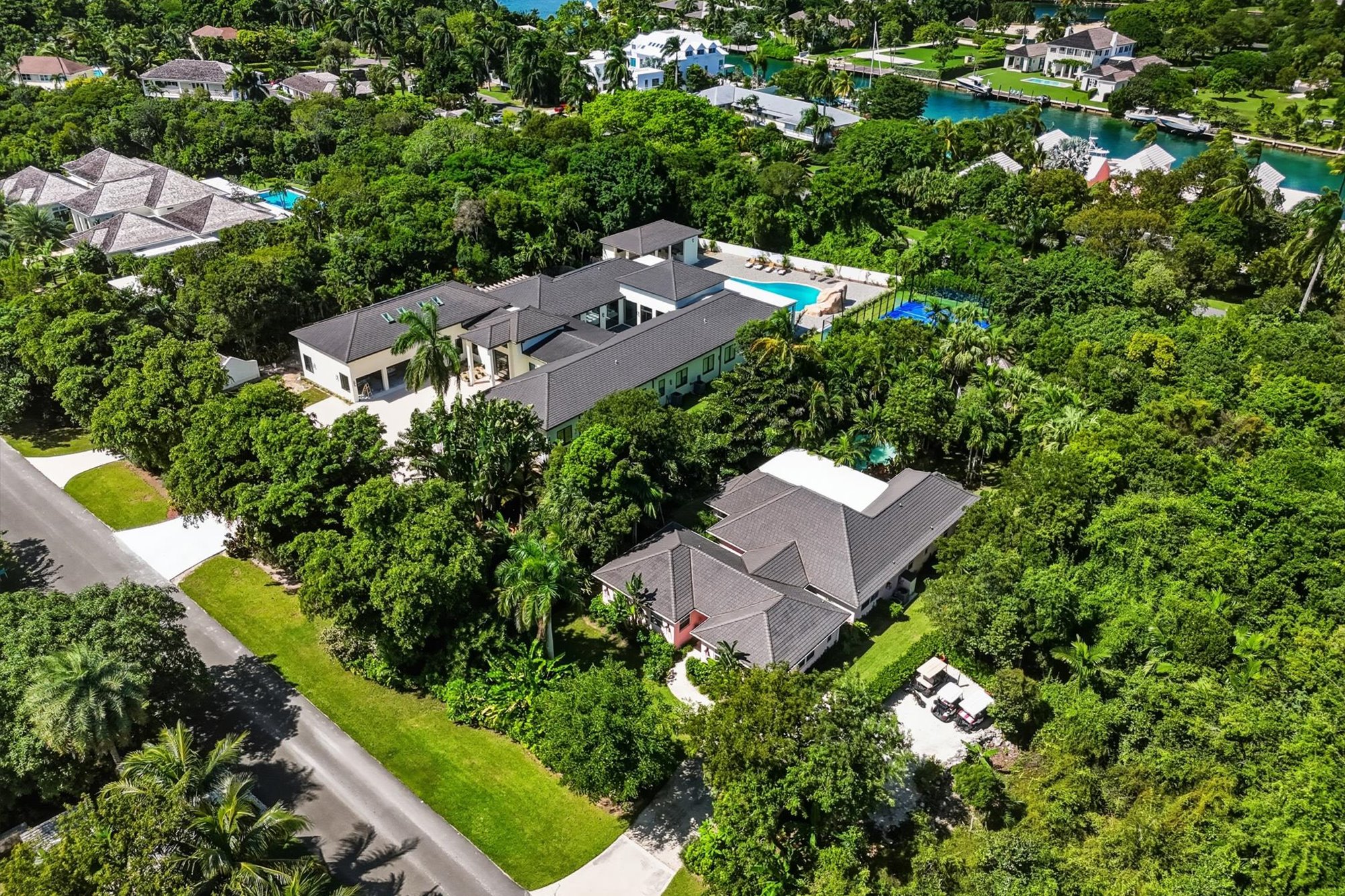 Bali Cinq Bougainvillea Drive