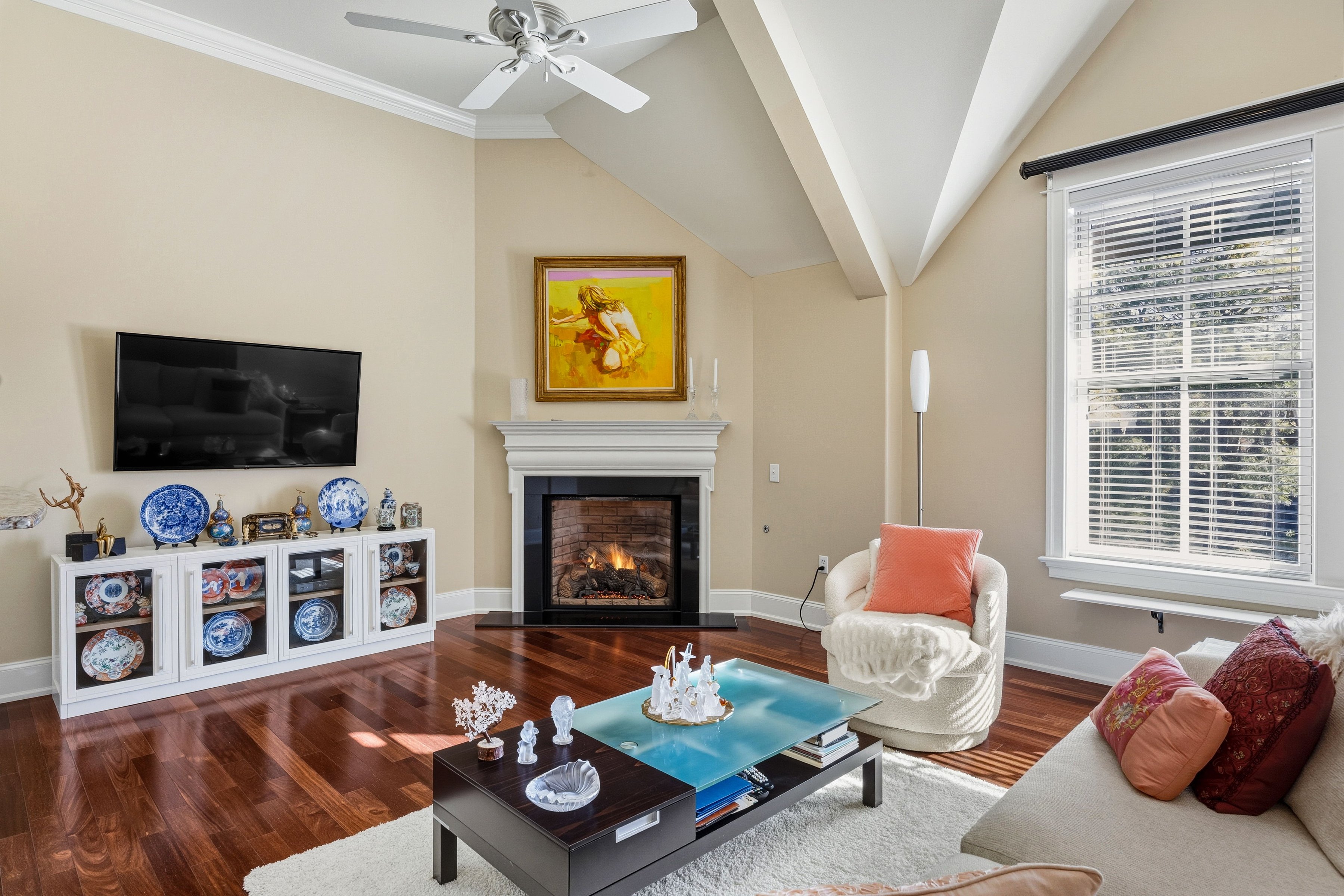 115 East Montgomery Avenue Unit 3B