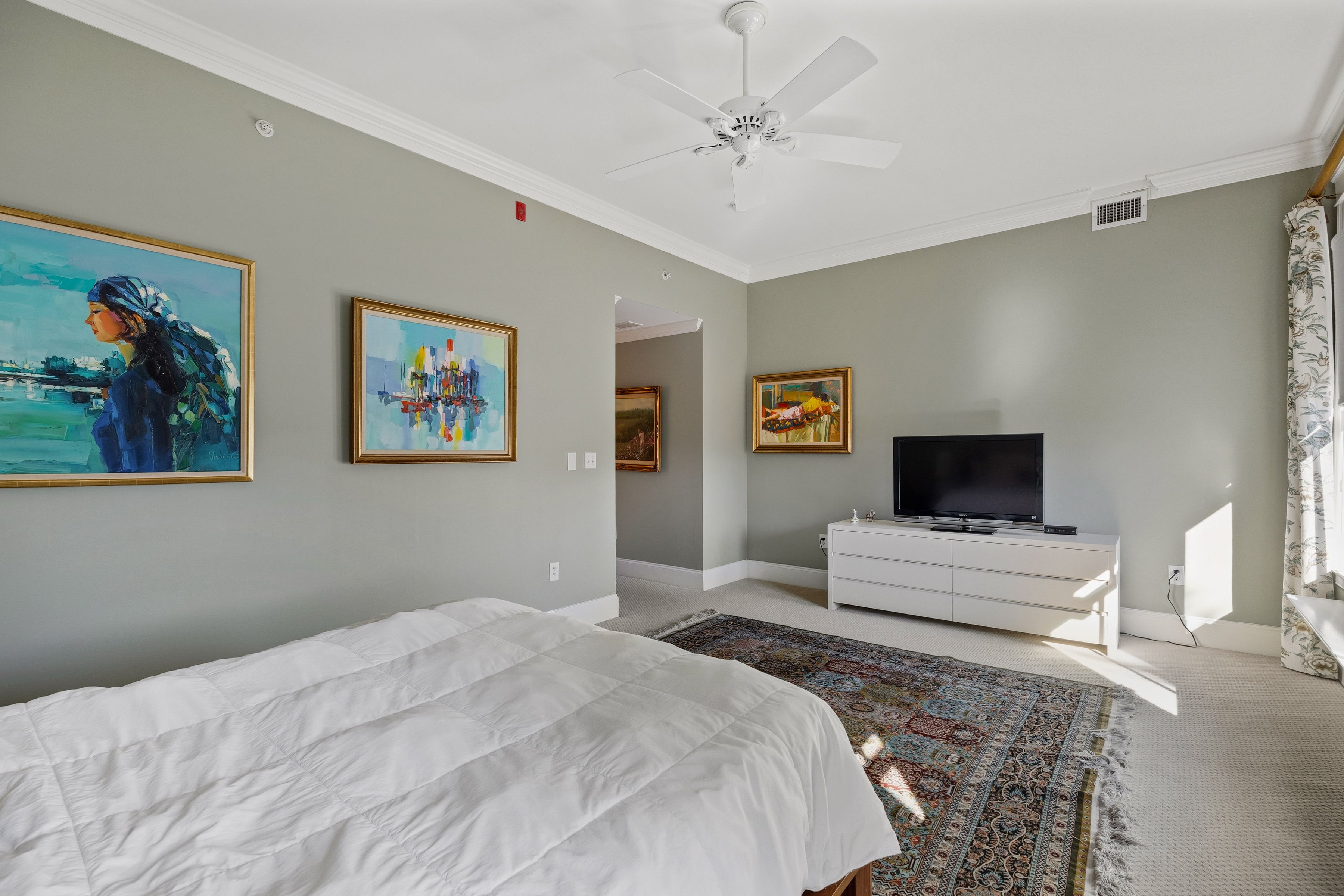 115 East Montgomery Avenue Unit 3B