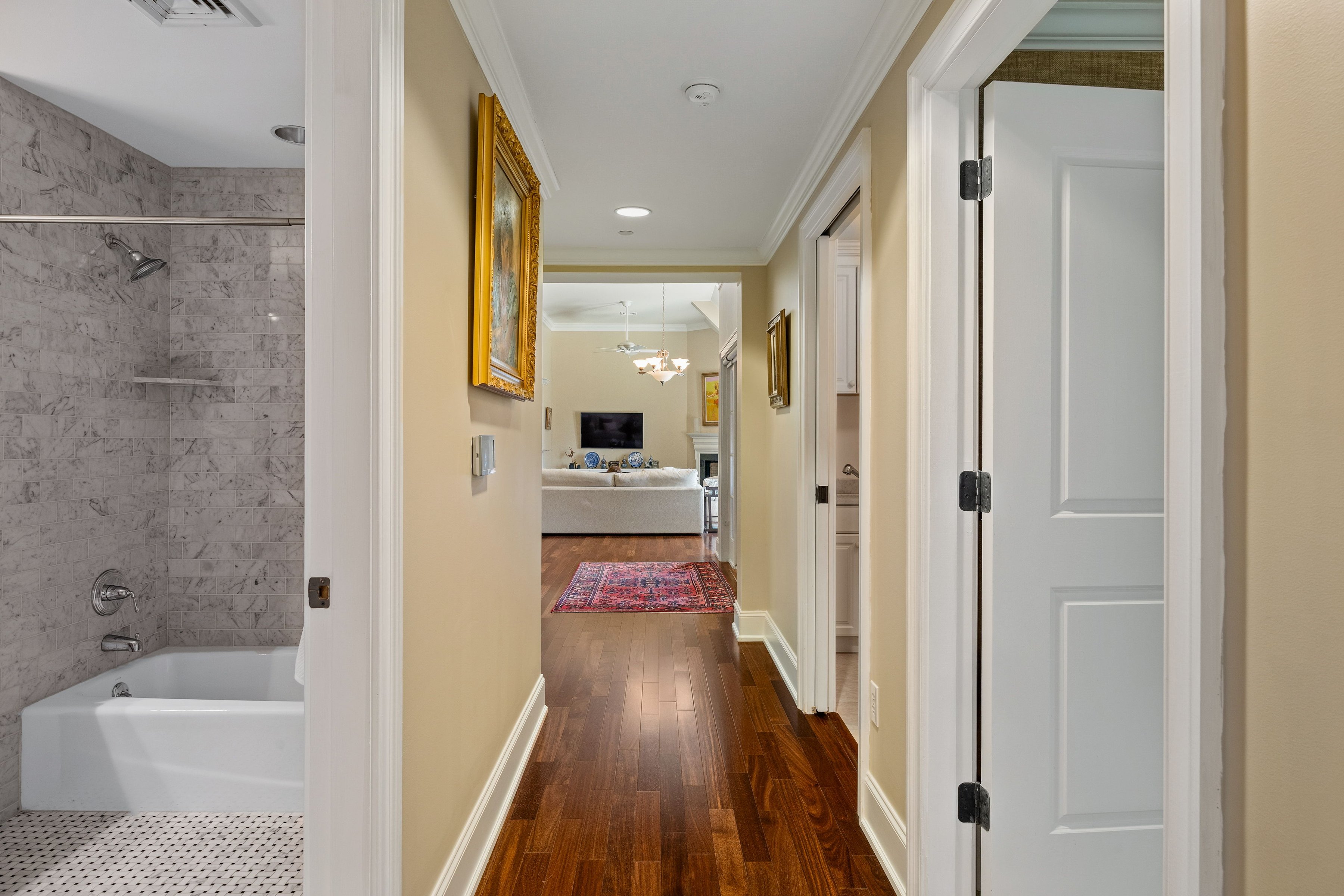 115 East Montgomery Avenue Unit 3B