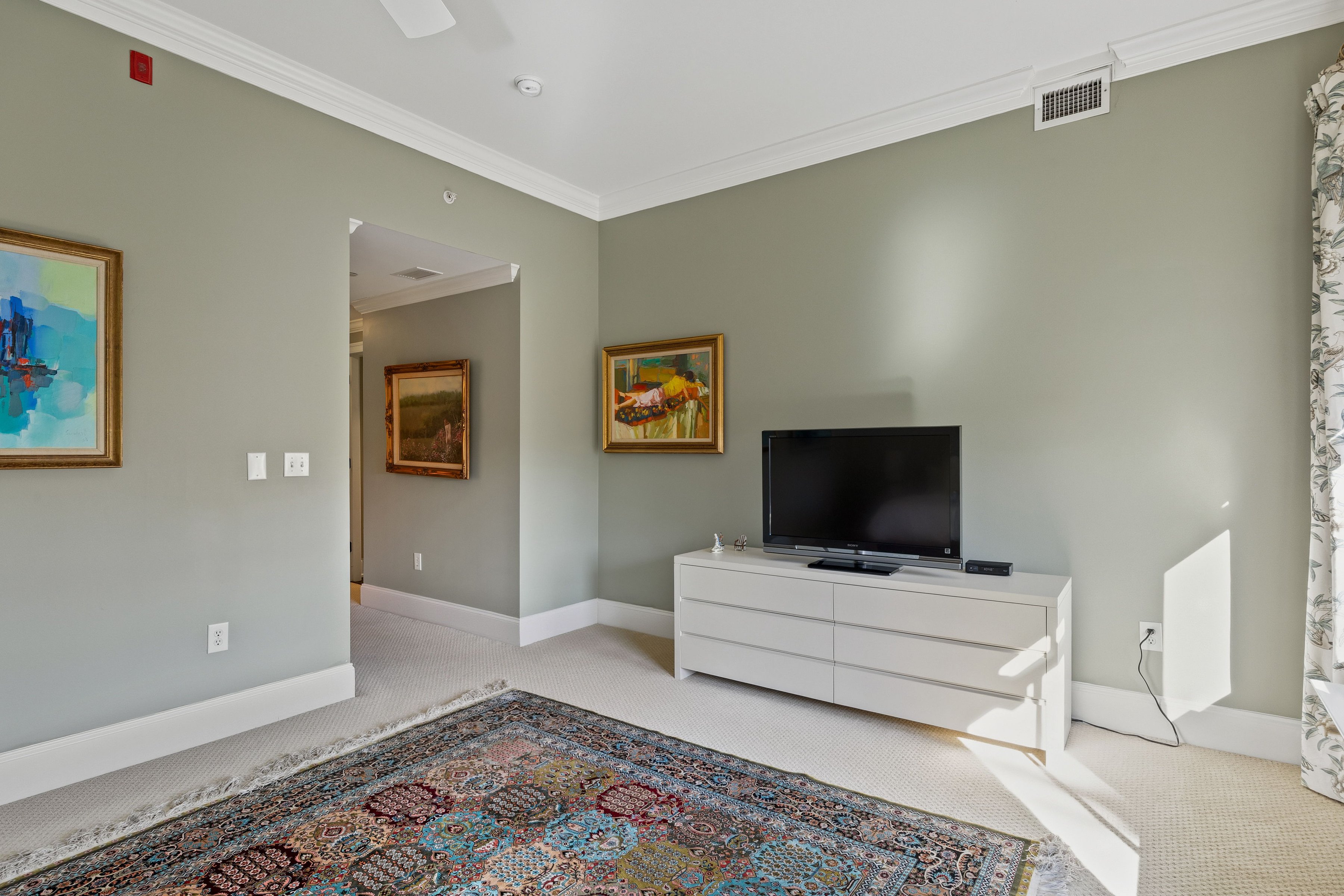 115 East Montgomery Avenue Unit 3B