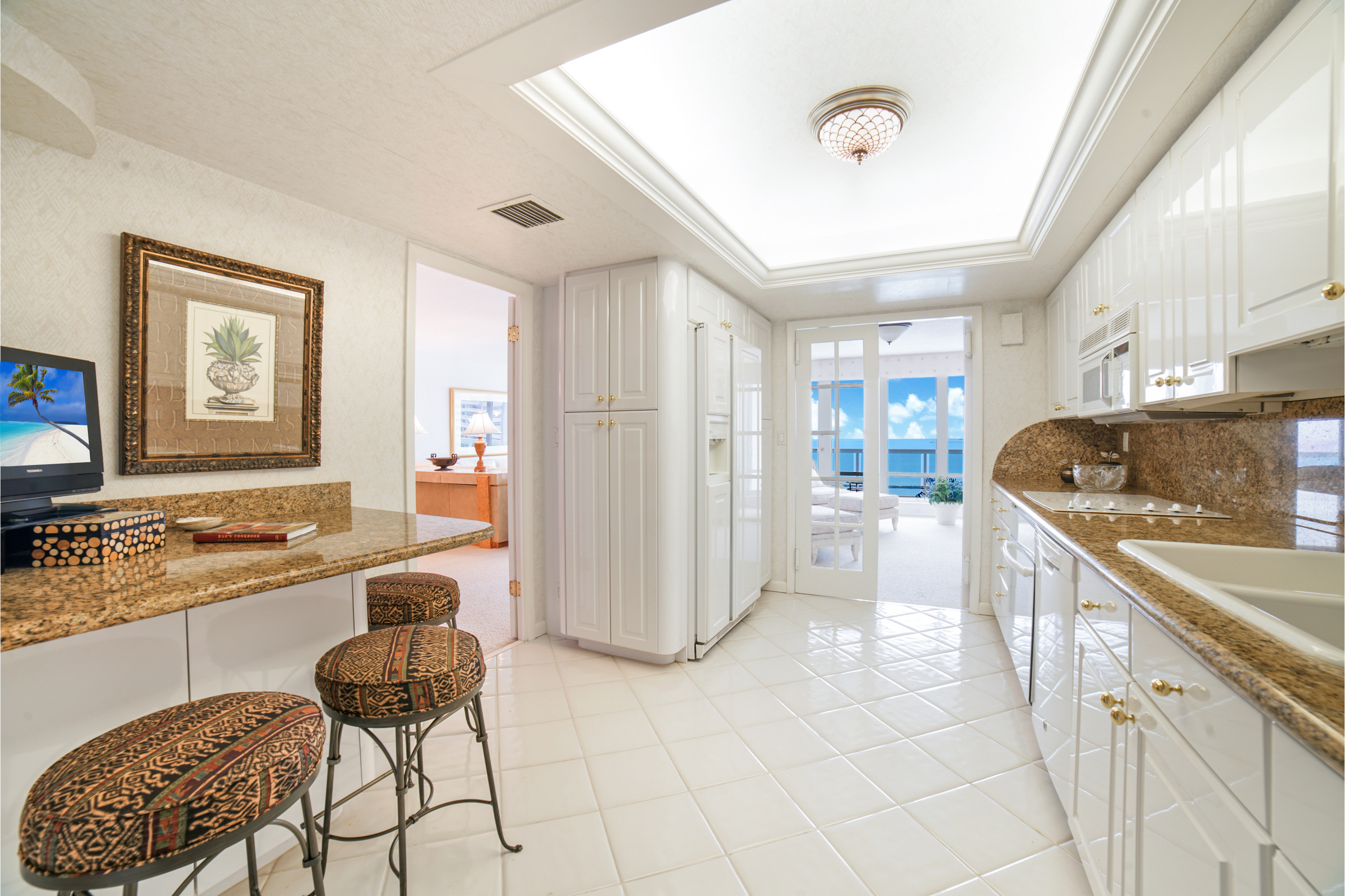 2100 S Ocean Lane #1206 