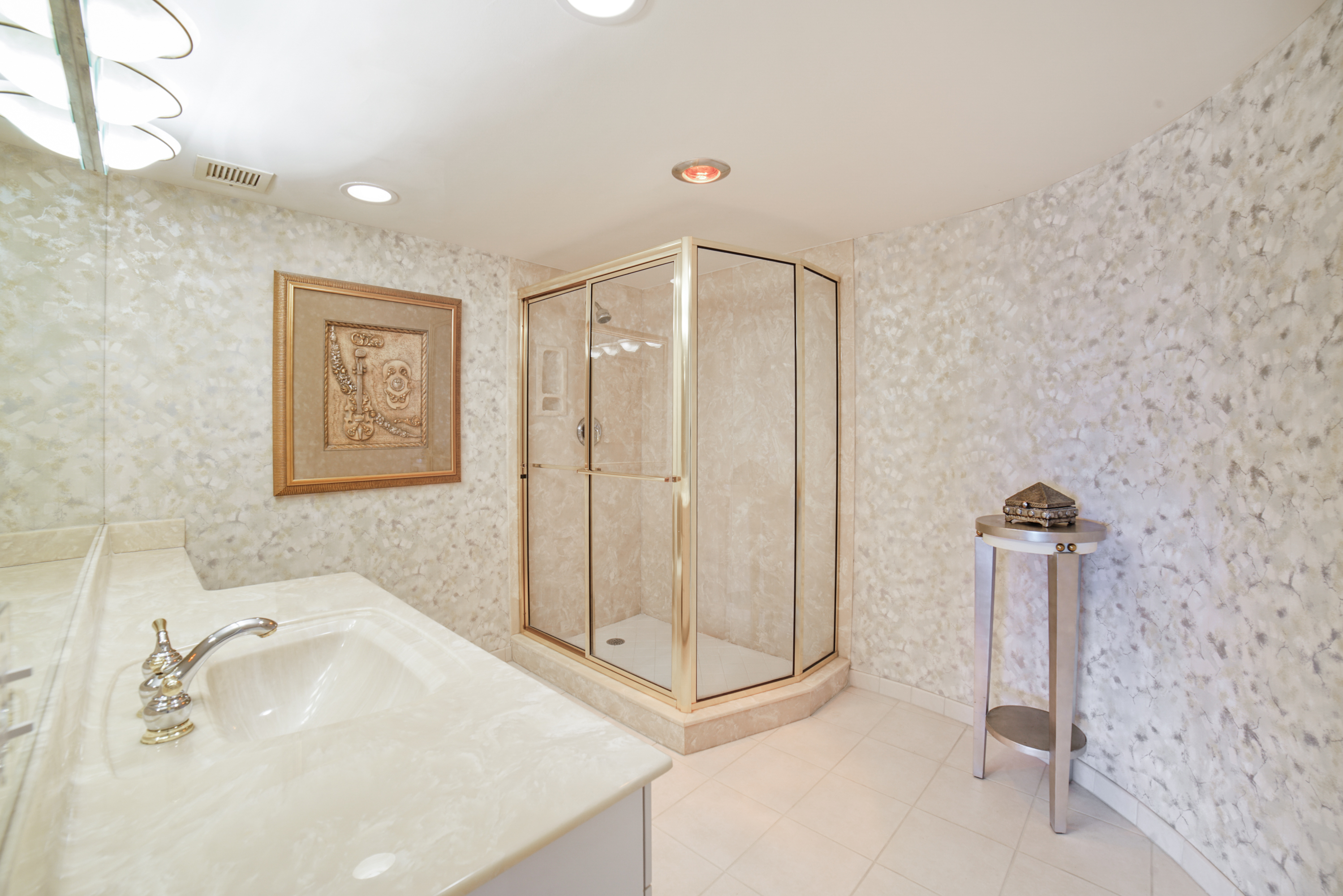 2100 S Ocean Lane #1206 