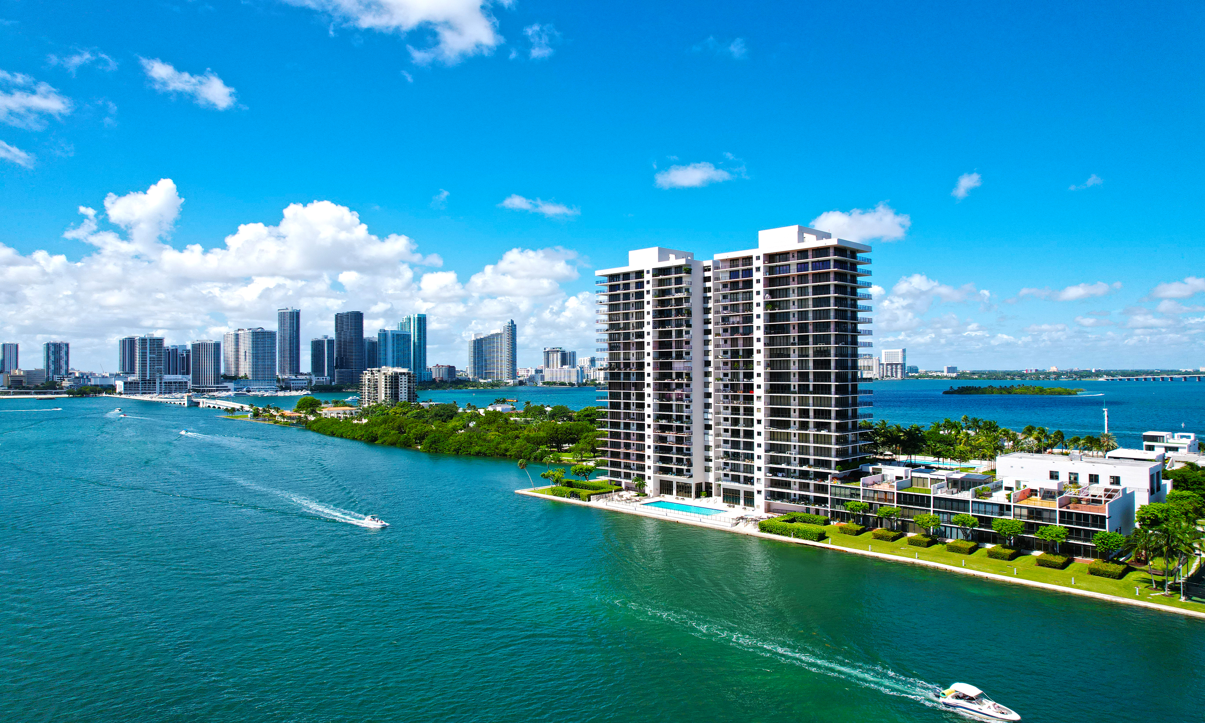 1000 Venetian Way 1103