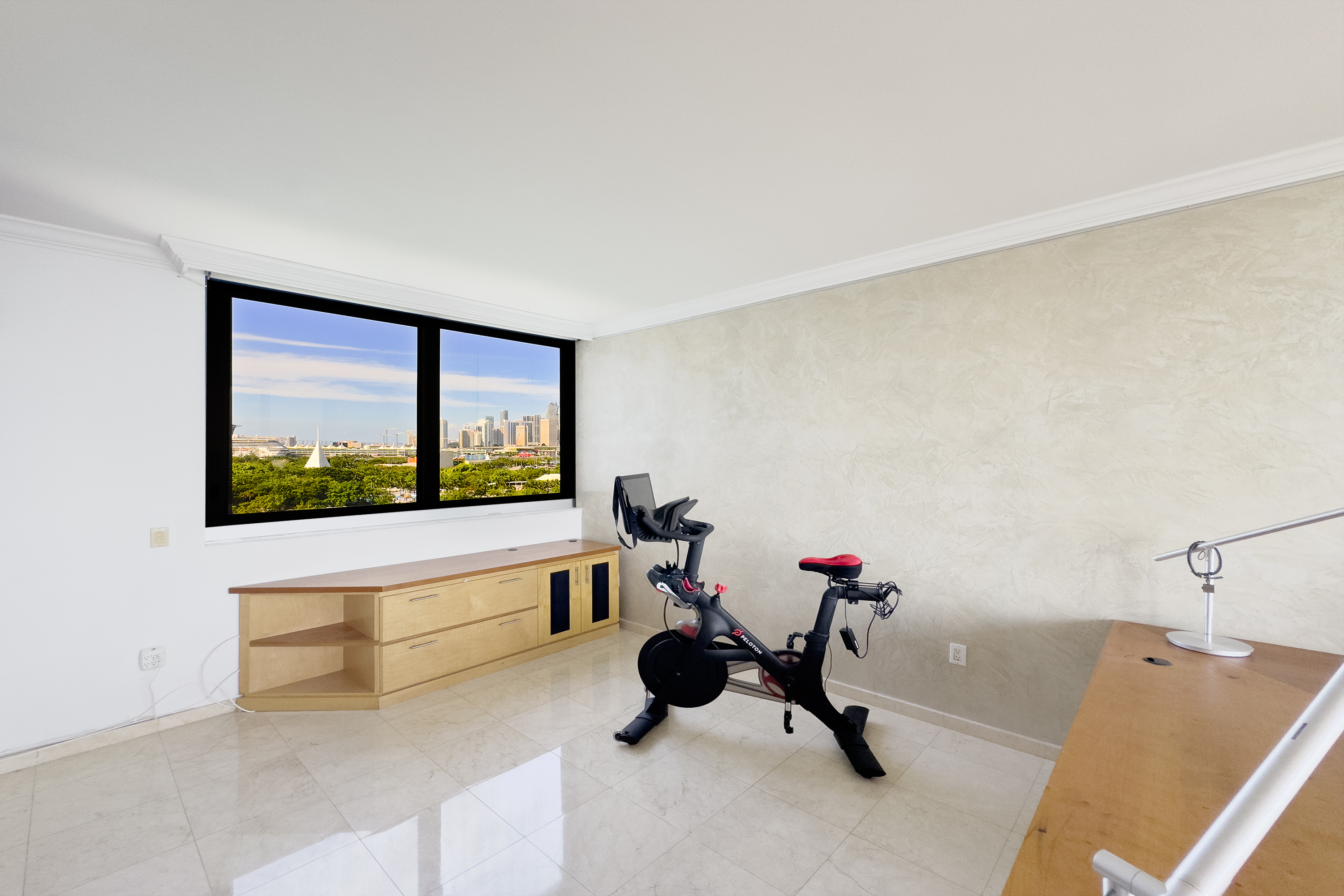 1000 Venetian Way 1103