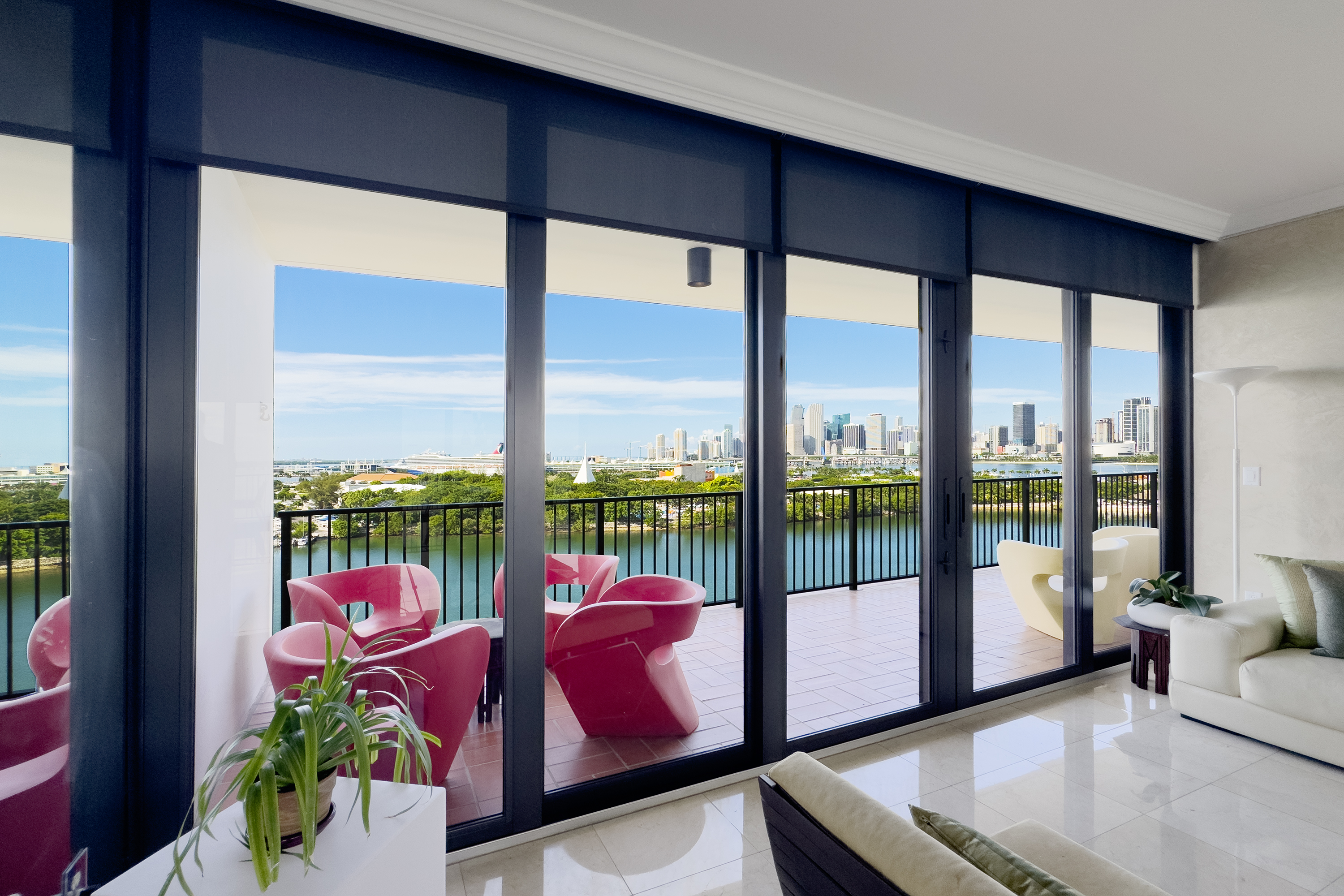 1000 Venetian Way 1103