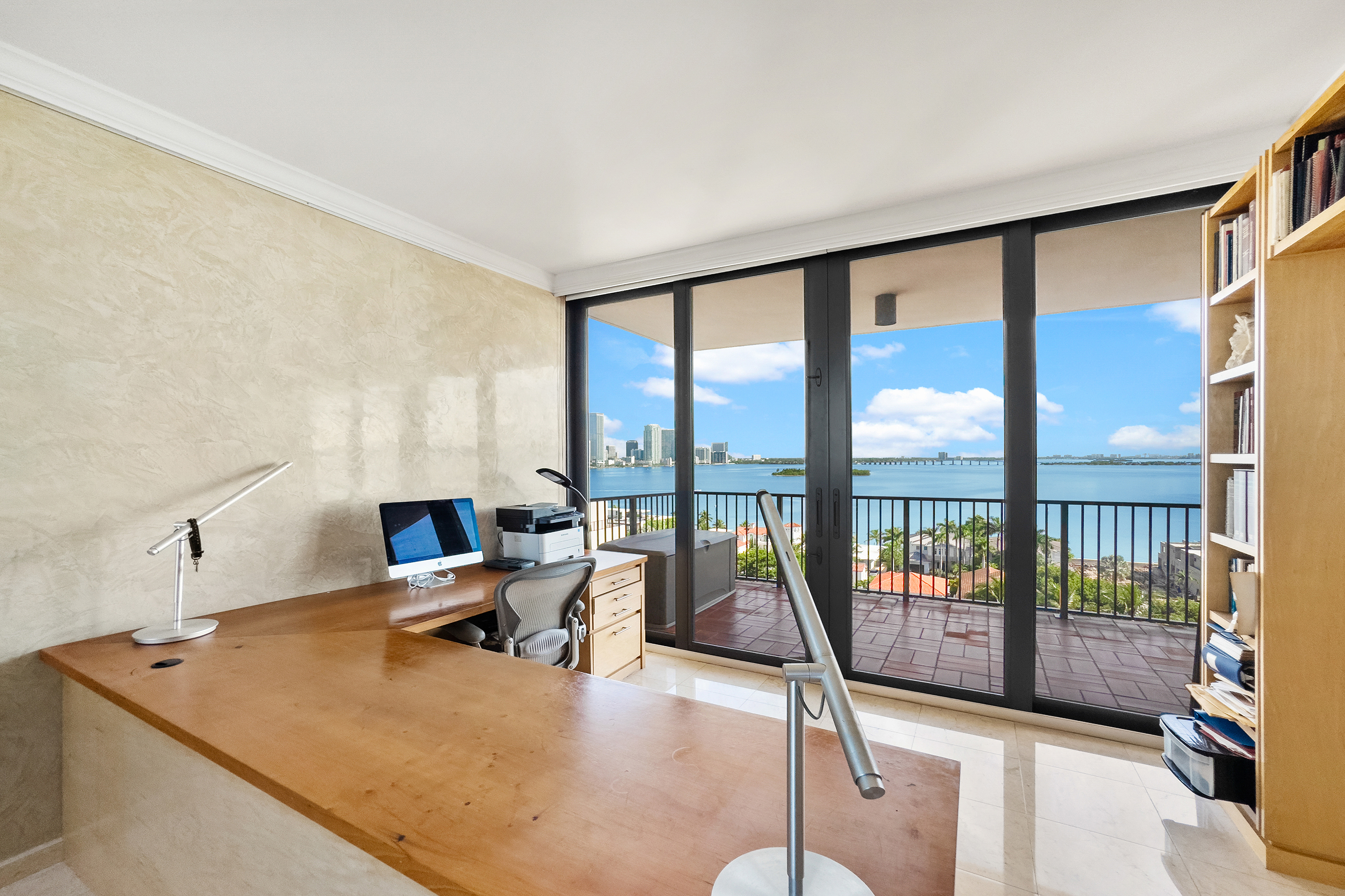 1000 Venetian Way 1103