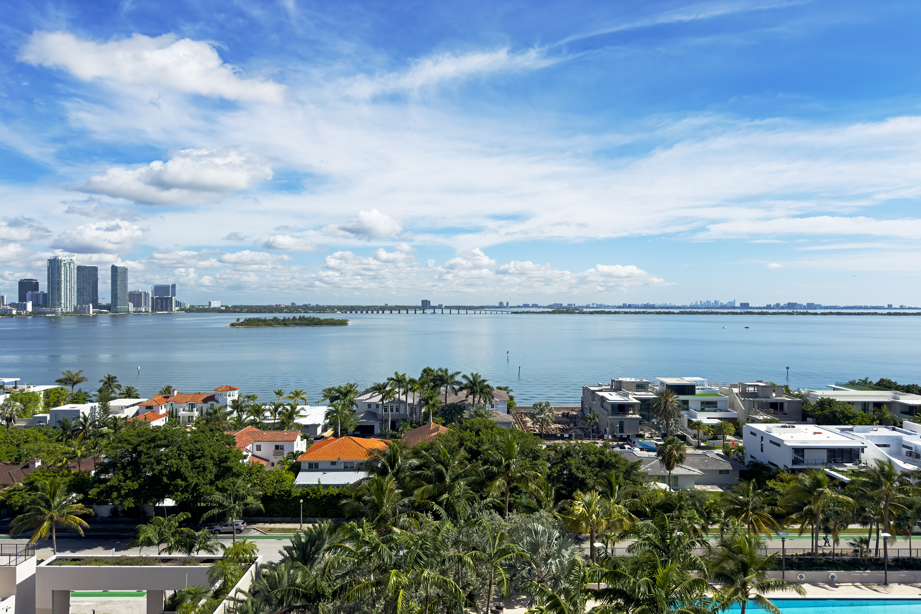 1000 Venetian Way 1103