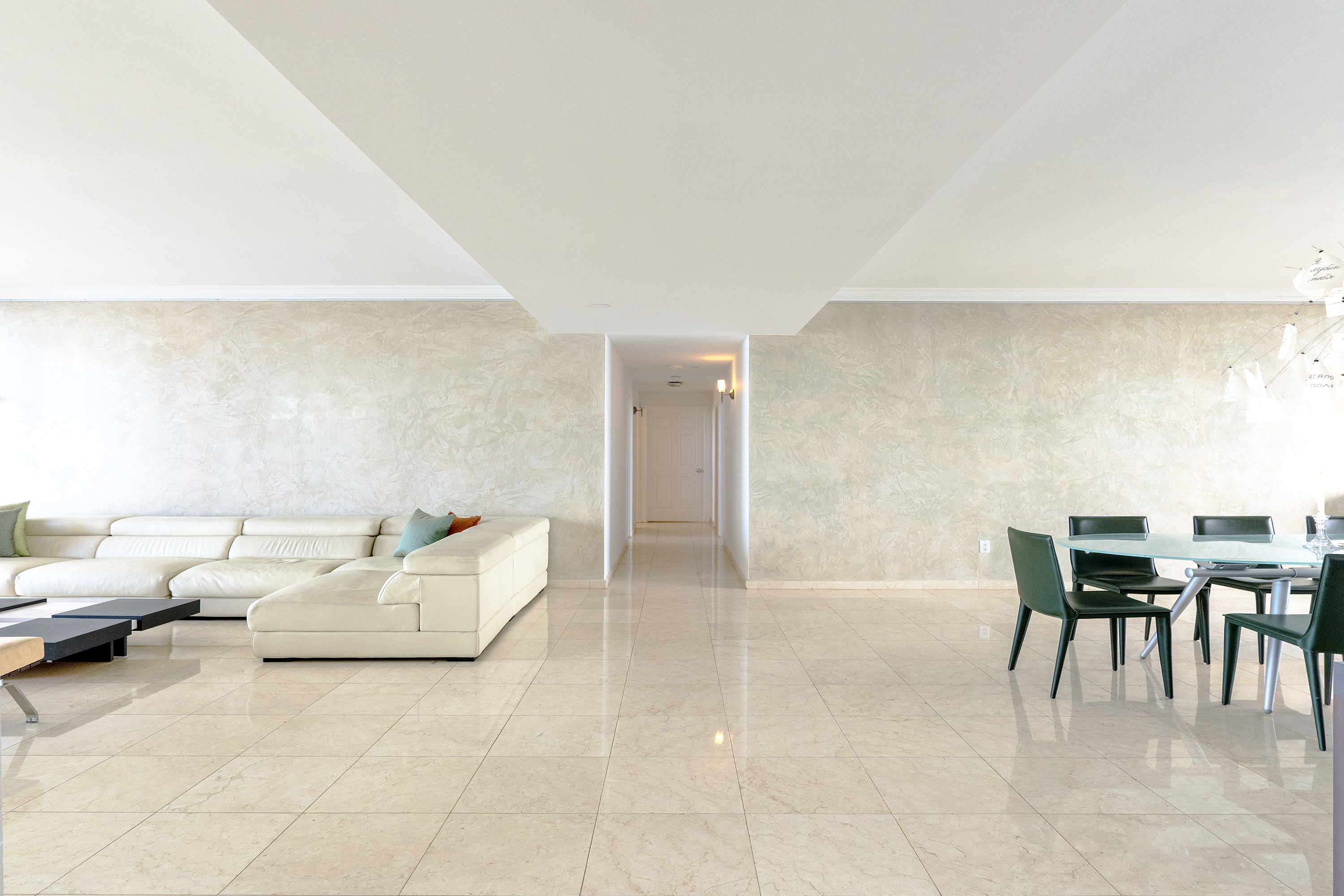 1000 Venetian Way 1103