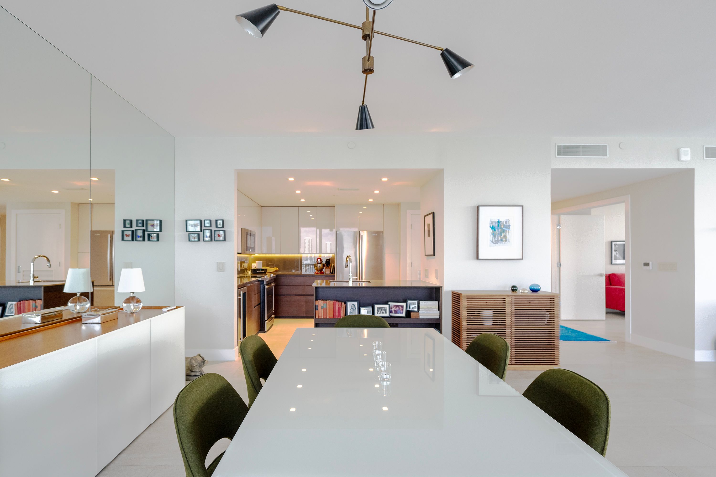 1000 Venetian Way 804