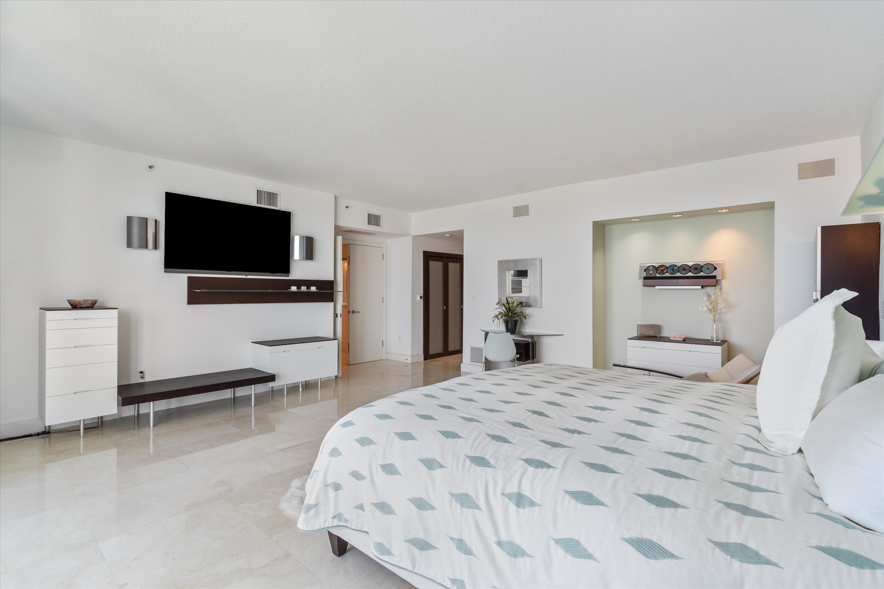 3055 Harbor Dr Unit# 1202