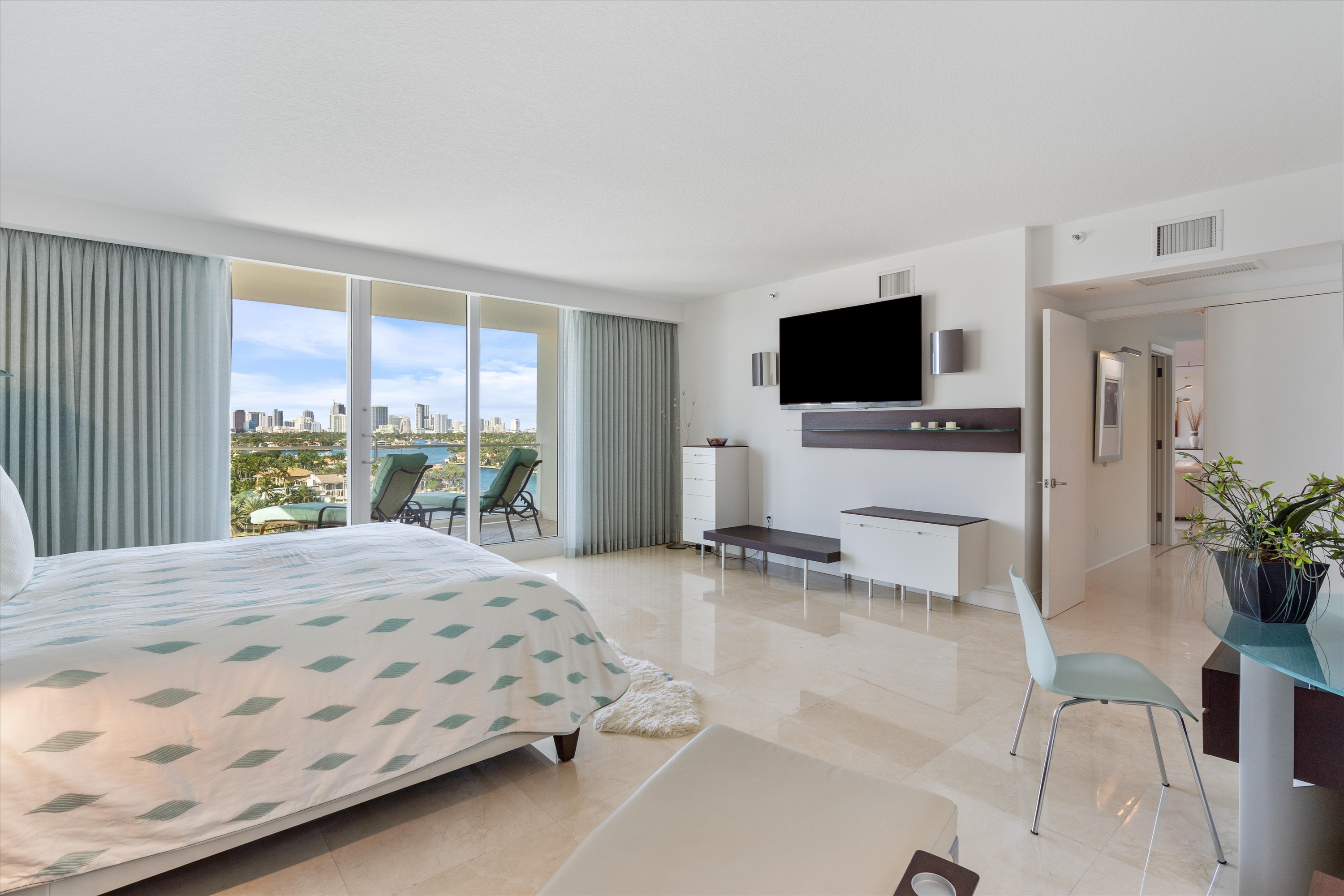 3055 Harbor Dr Unit# 1202