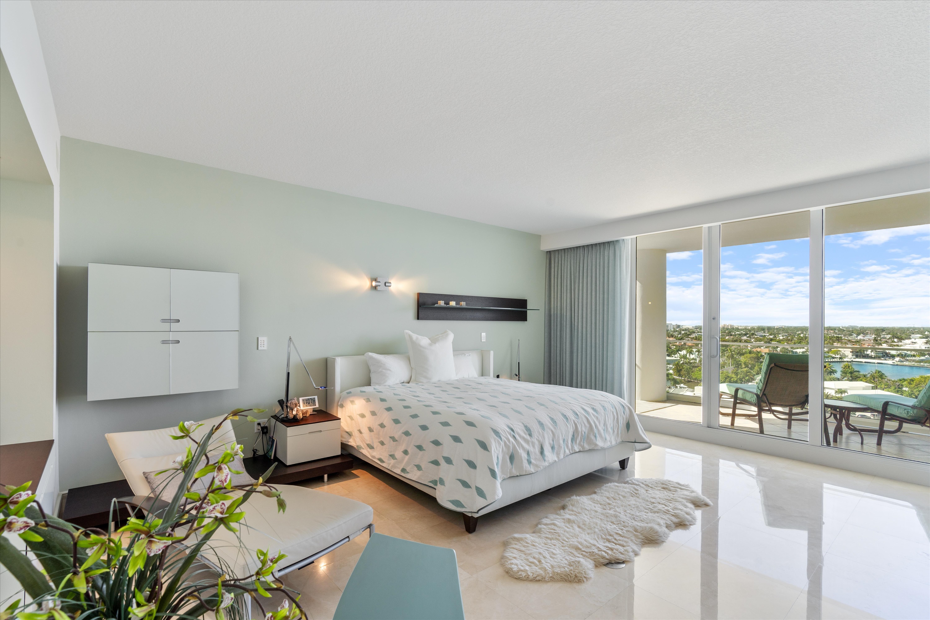 3055 Harbor Dr Unit# 1202