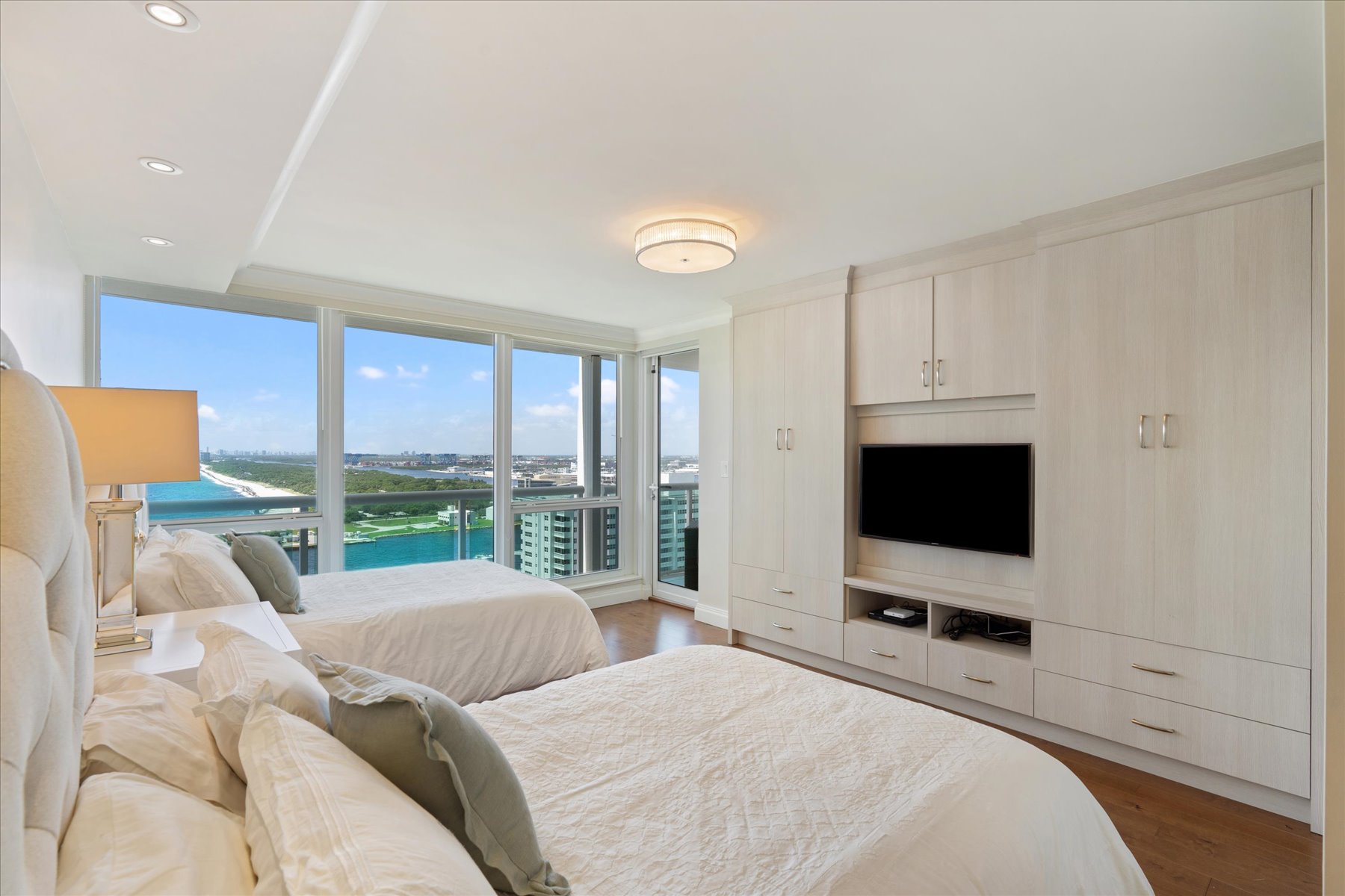 2100 S Ocean Ln Unit# 2102
