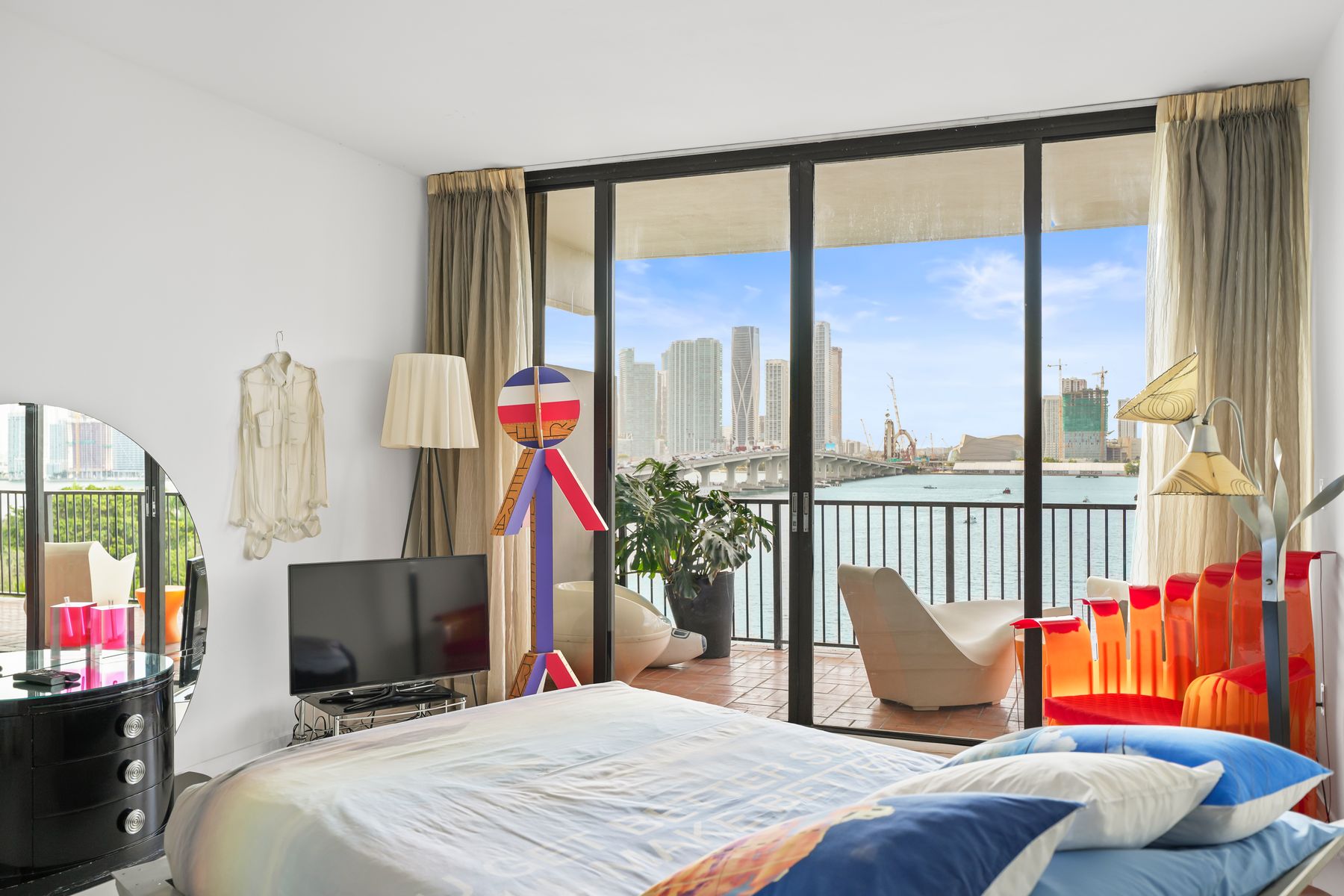 1000 Venetian Way Unit# 706