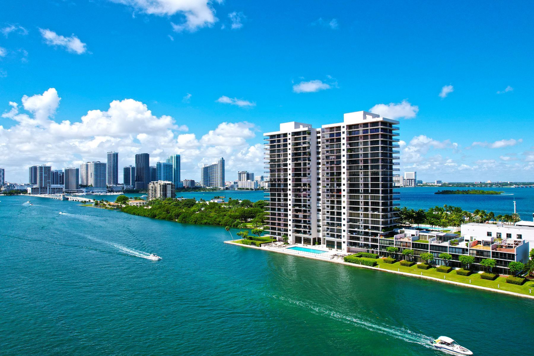 1000 Venetian Way Unit# 706