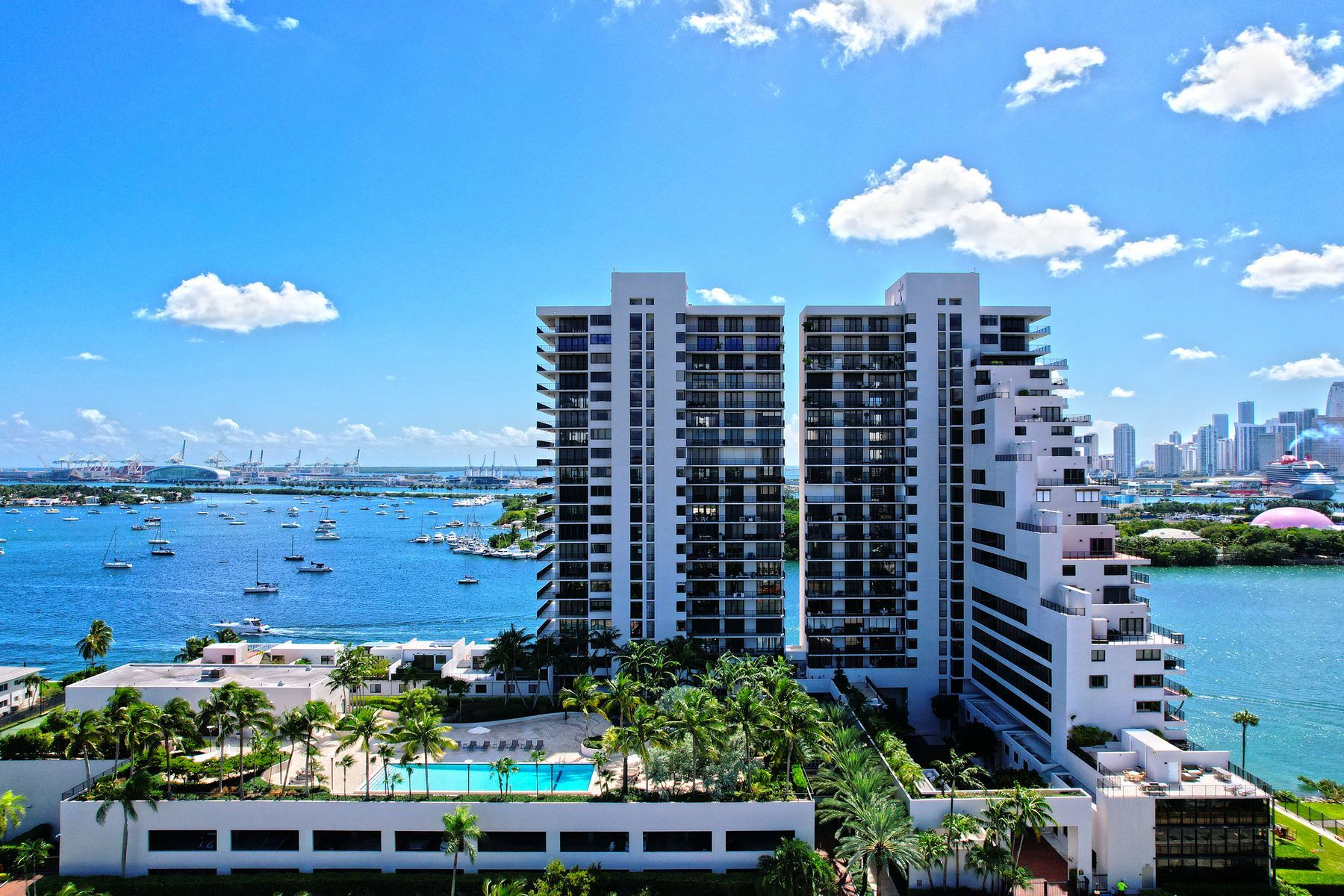 1000 Venetian Way Unit# 706