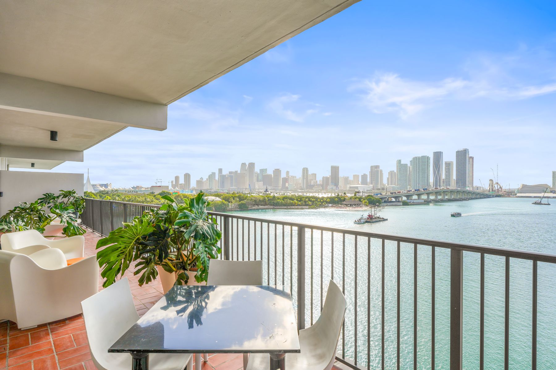 1000 Venetian Way Unit# 706