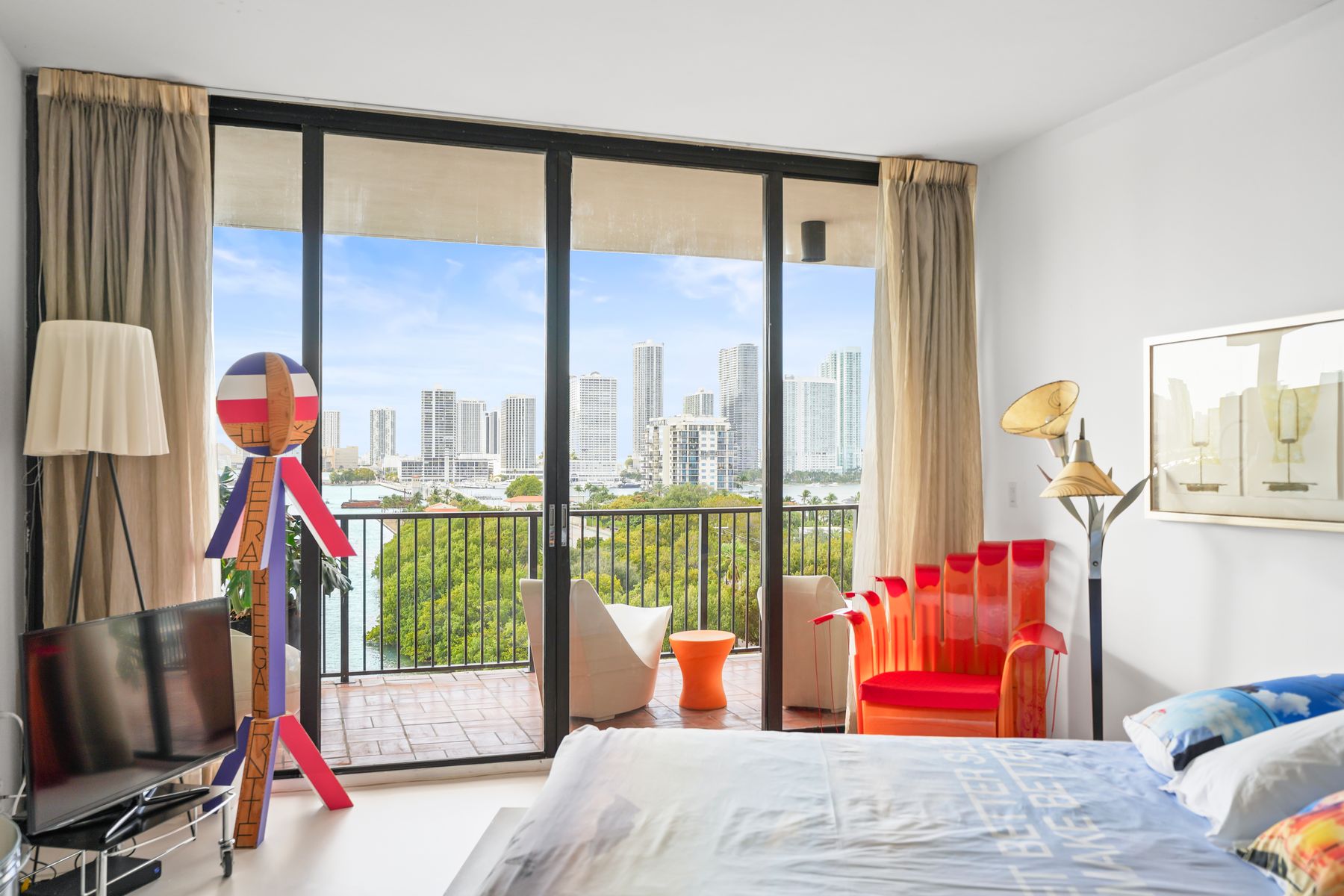 1000 Venetian Way Unit# 706