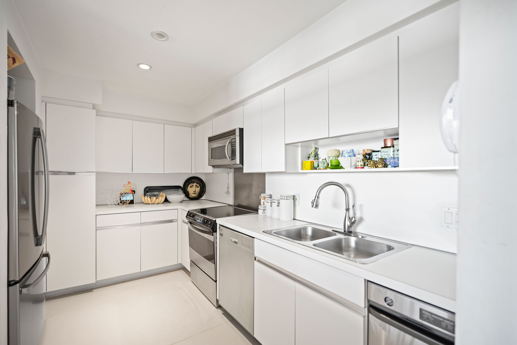 1000 Venetian Way Unit# 706