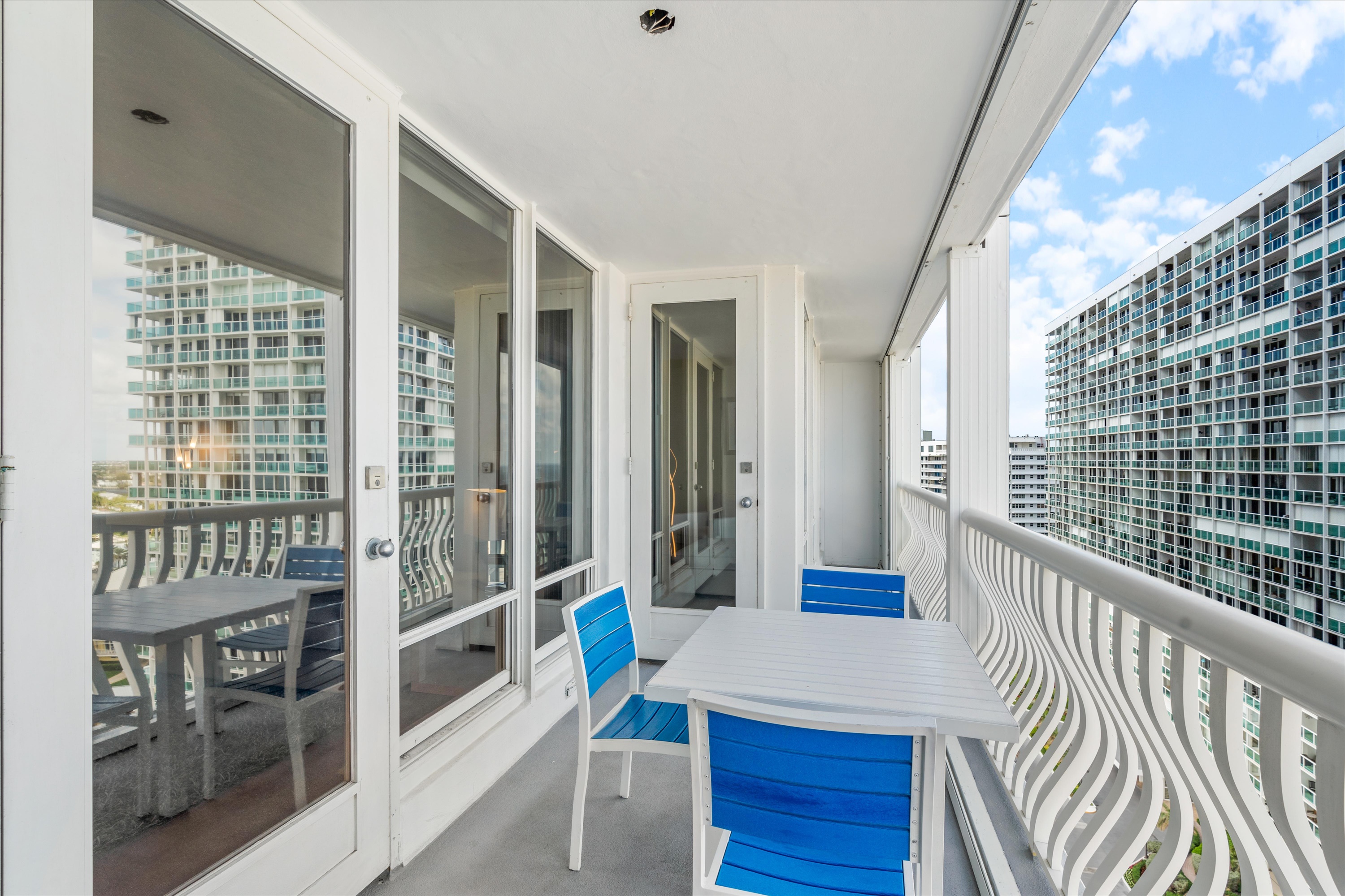 2200 S Ocean Ln #1606