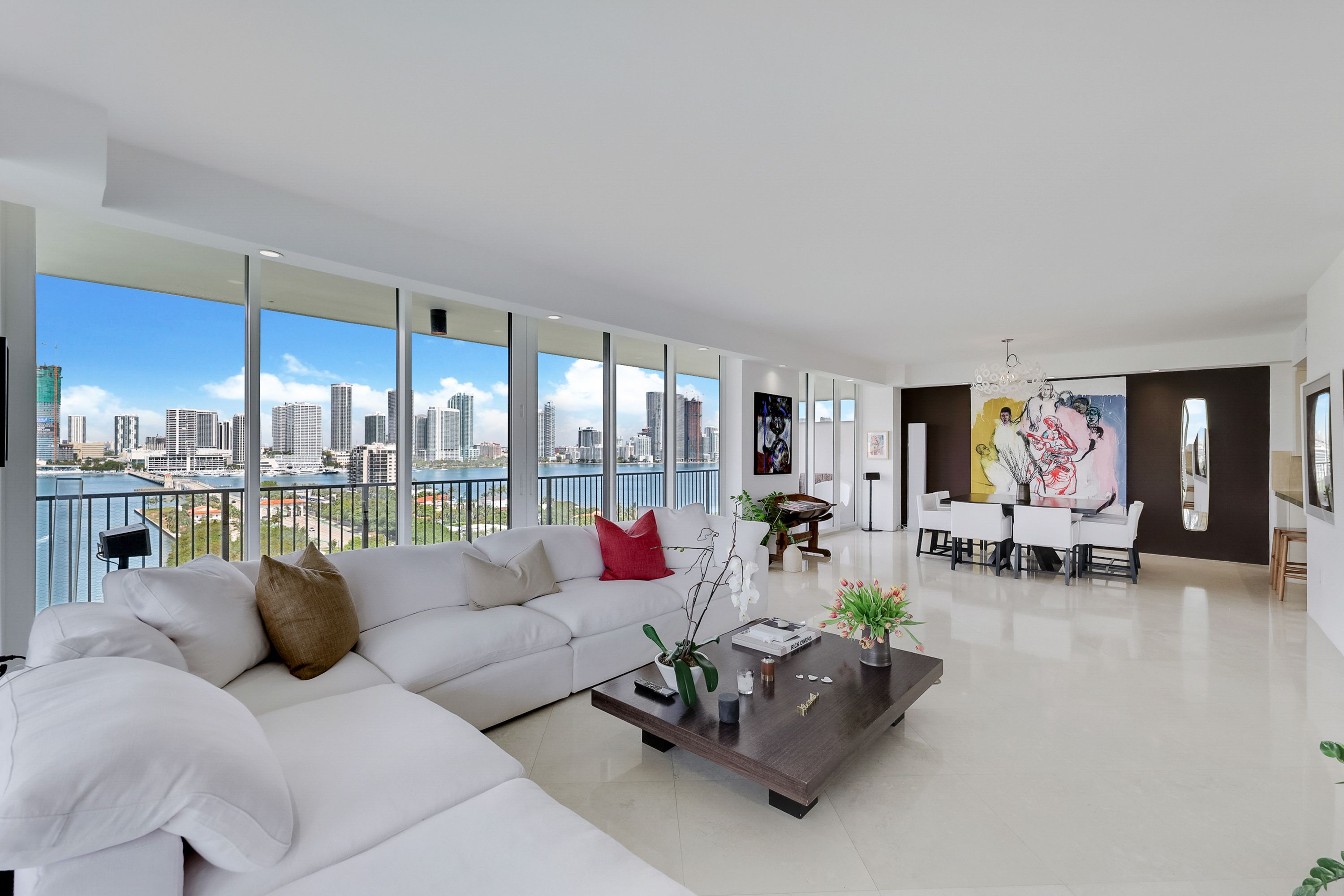 1000 Venetian Way Unit# 1304