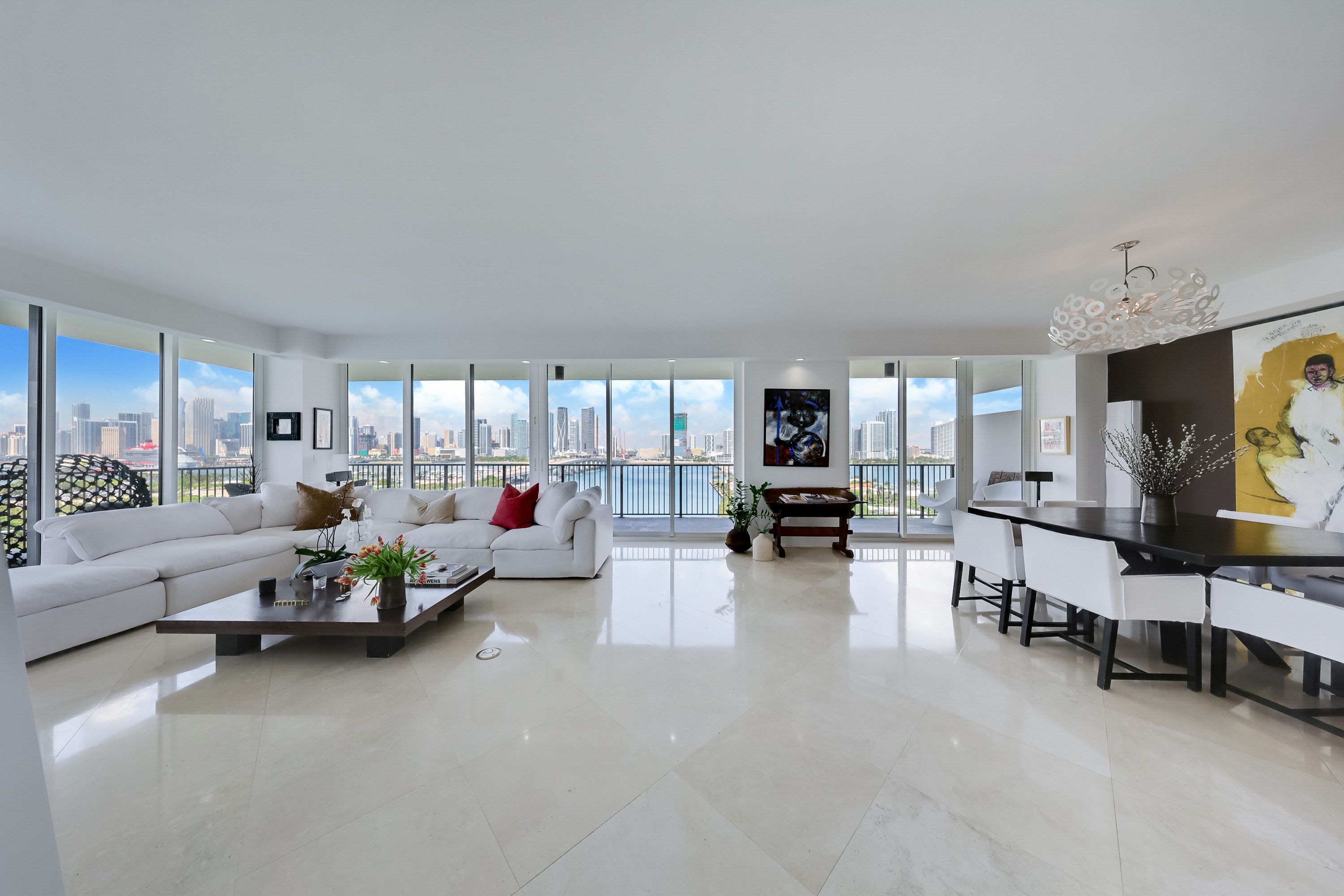 1000 Venetian Way Unit# 1304