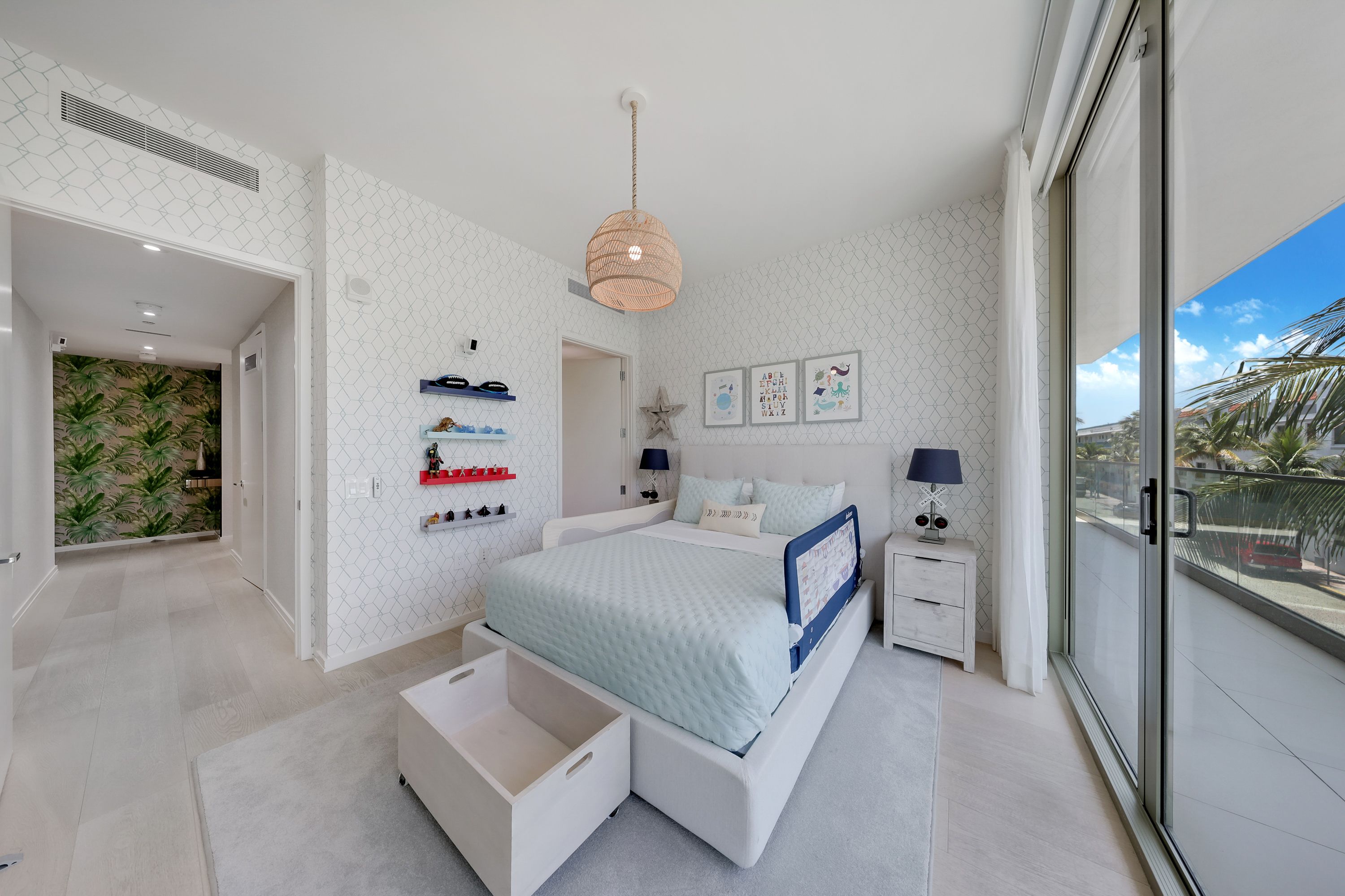 300 Collins Ave Unit# 3D