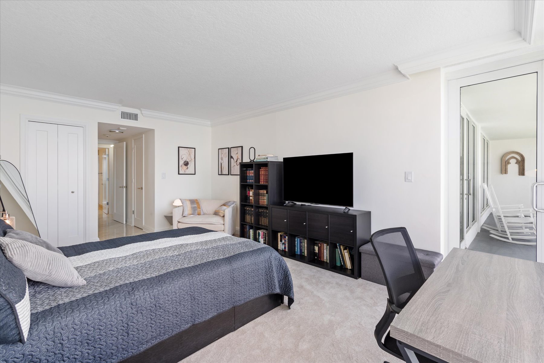 2200 S Ocean Ln #1608