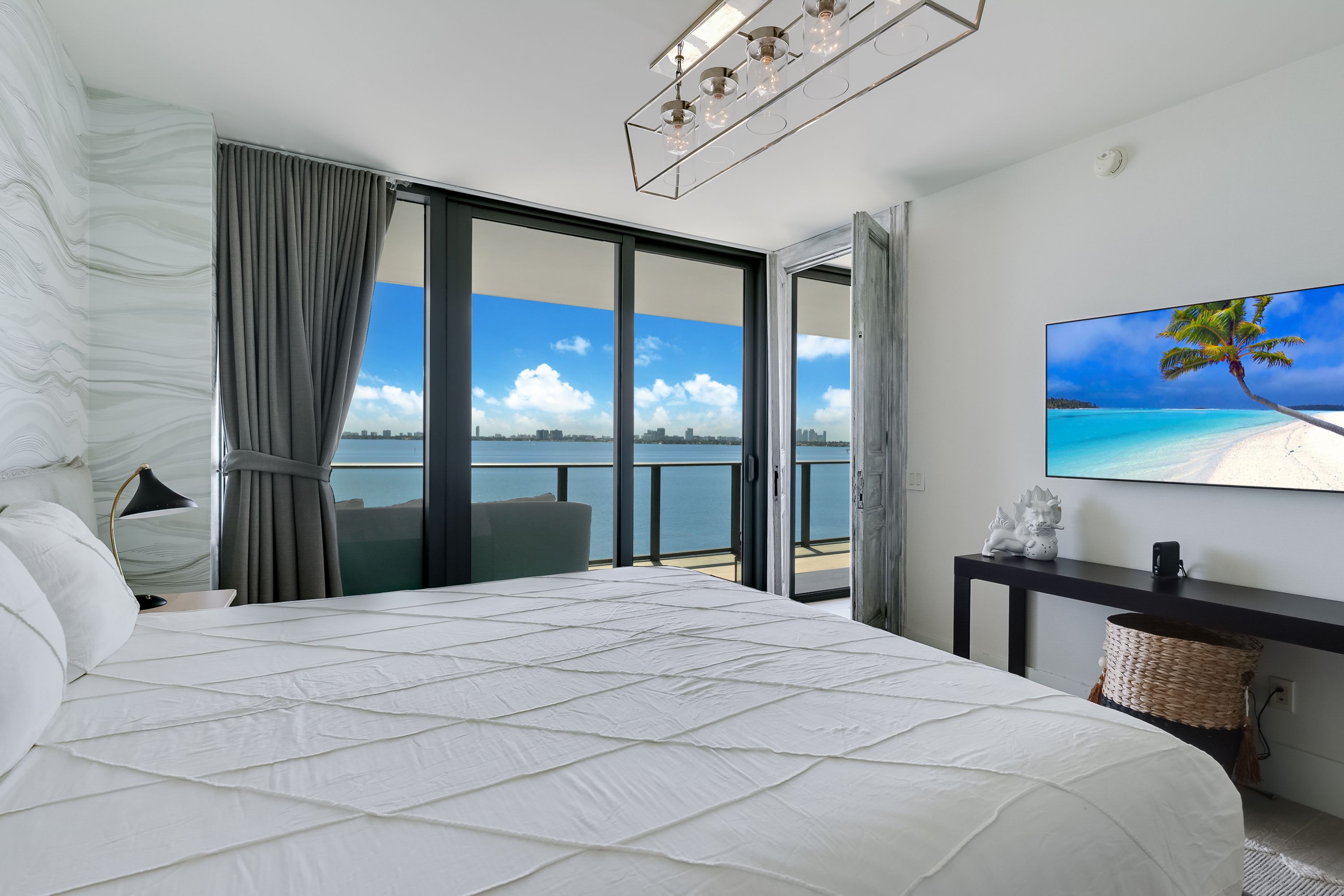 3131 NE 7th Ave Unit# 603