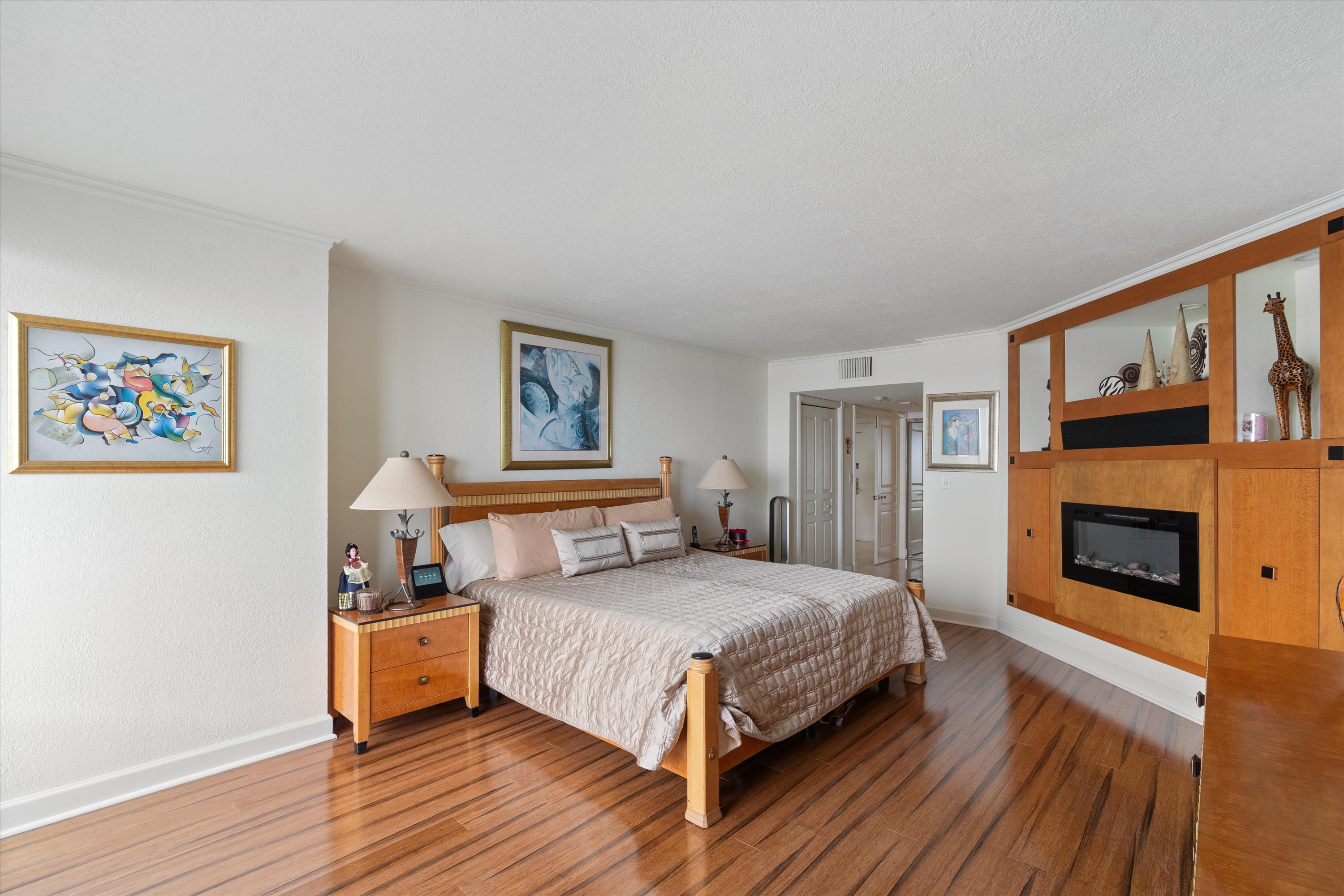 2200 S Ocean Ln #1902