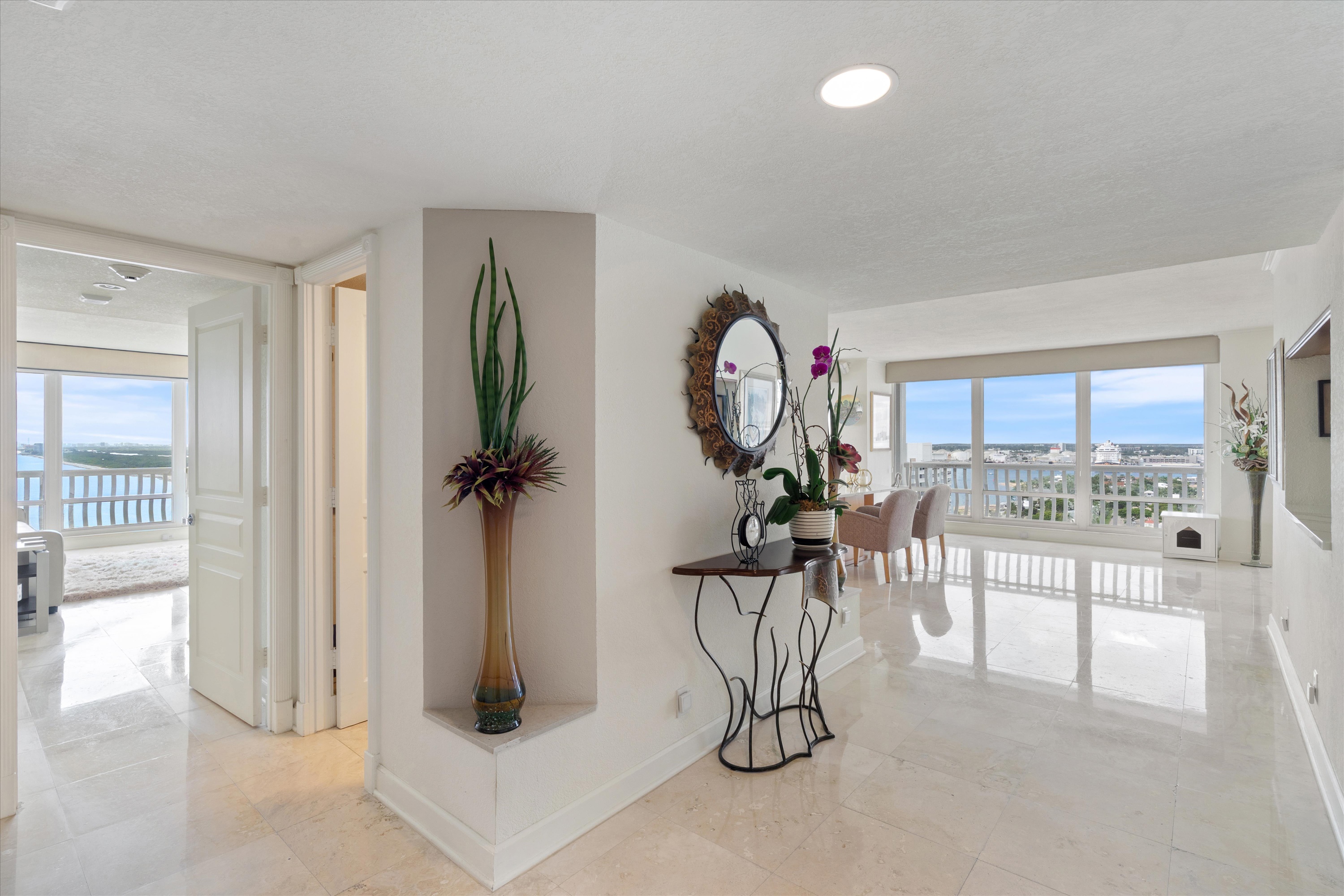 2200 S Ocean Ln #1902