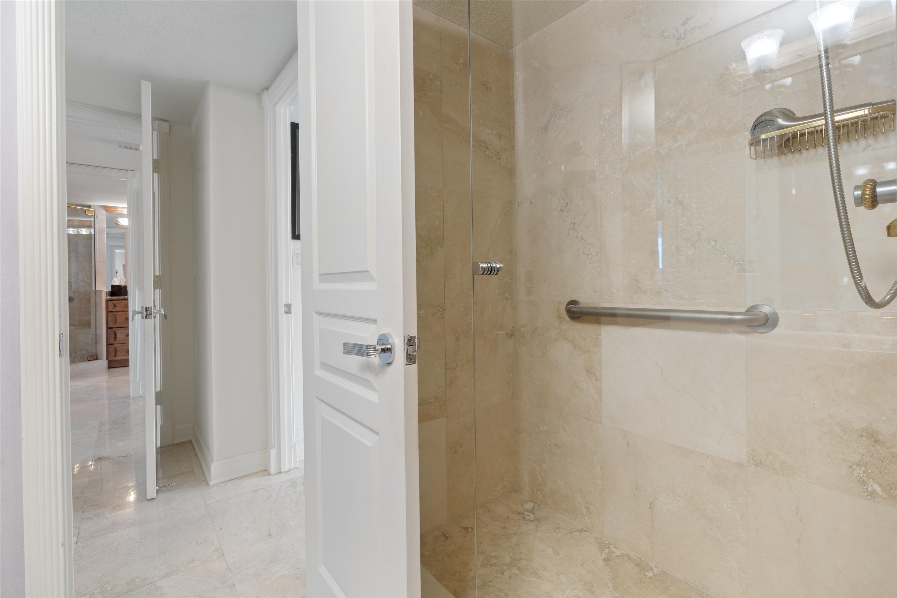 2200 S Ocean Ln #1902