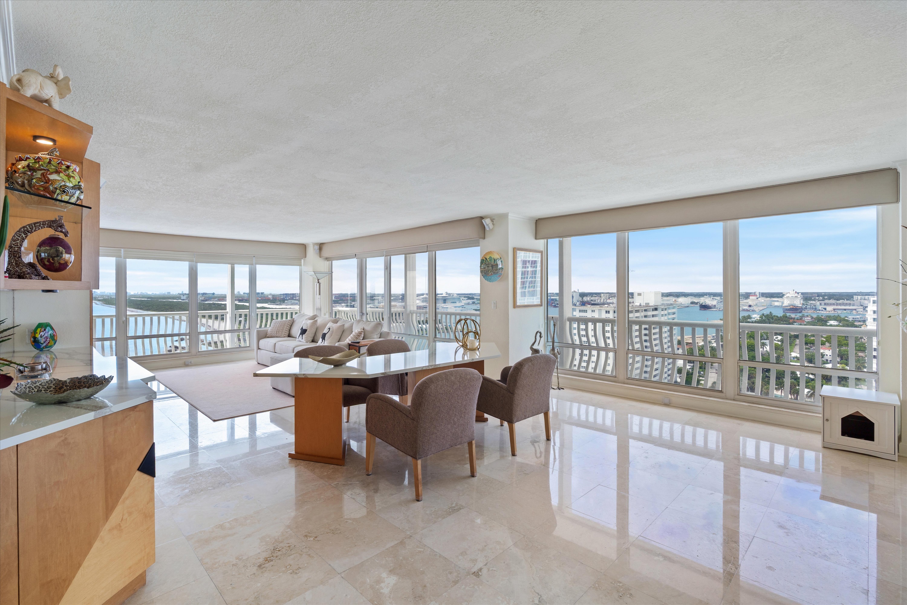 2200 S Ocean Ln #1902