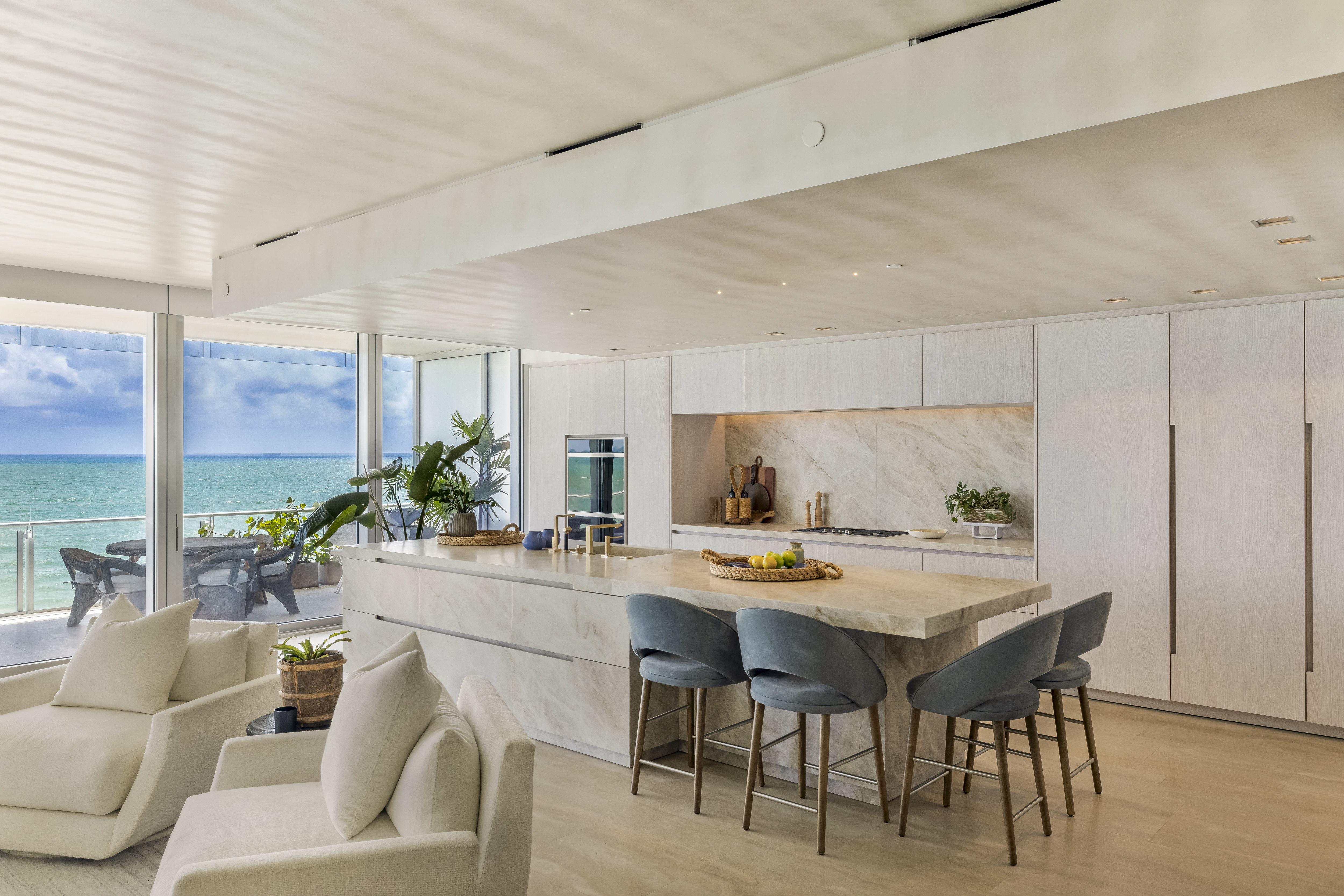 9111 Collins Ave Unit# N-721