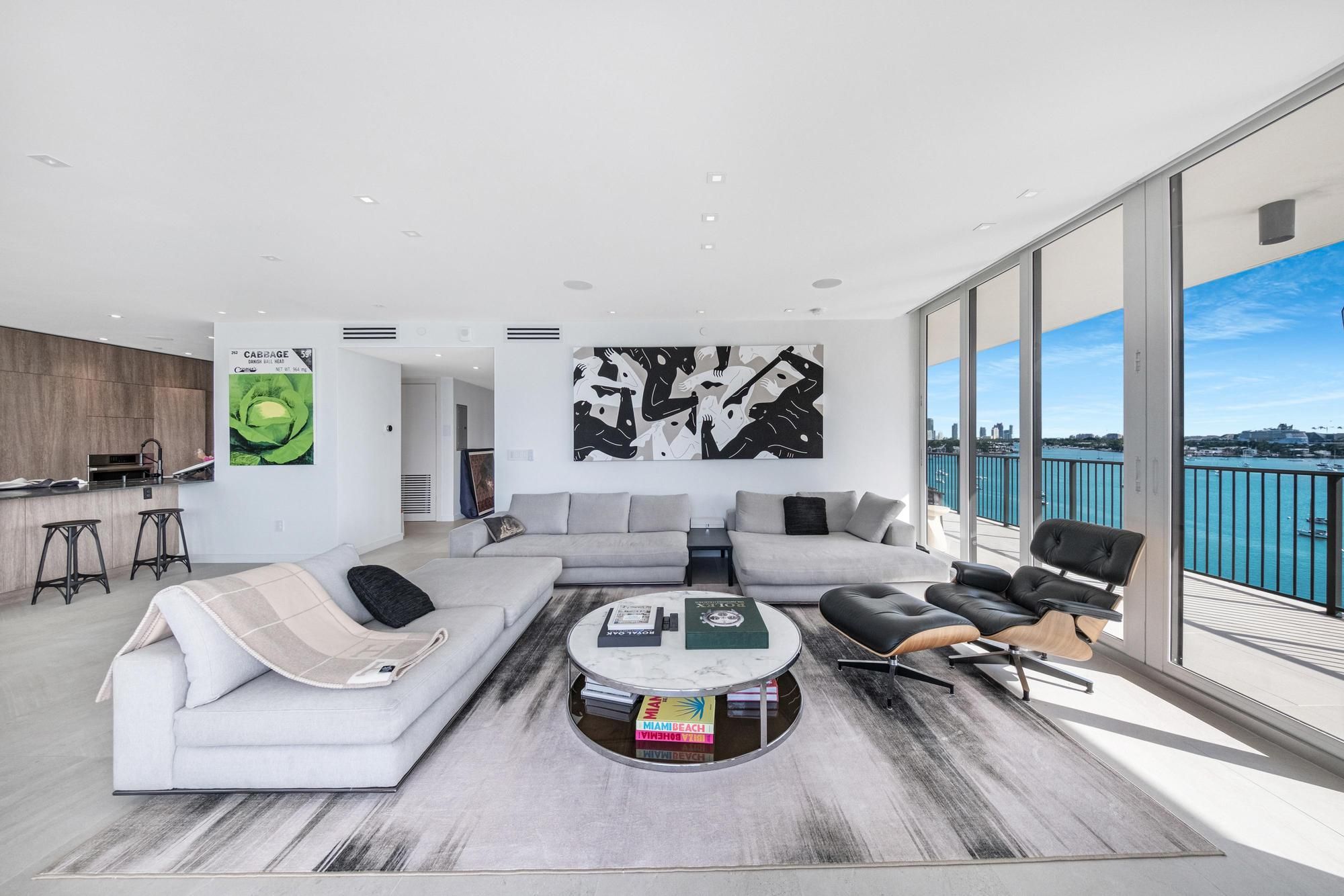 1000 Venetian Way Unit# 1004