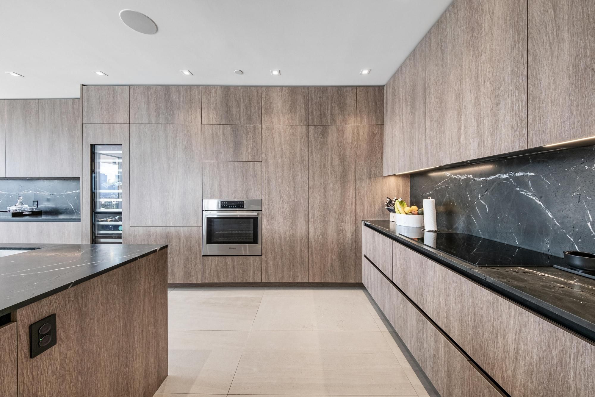 1000 Venetian Way Unit# 1004